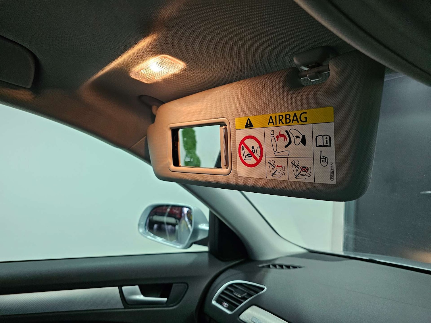 Used Audi A4 2014 for sale - 77482428: Photo 24