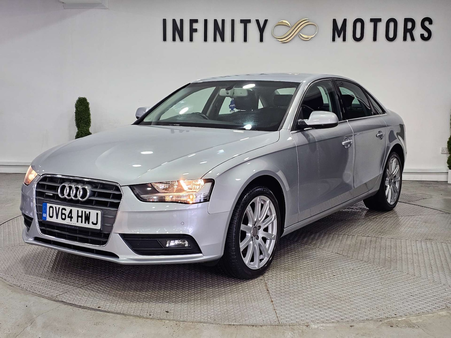 Used Audi A4 2014 for sale - 77482428: Photo 4