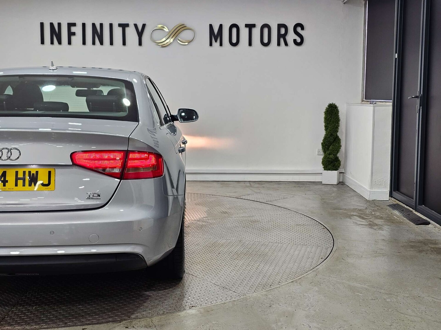 Used Audi A4 2014 for sale - 77482428: Photo 79