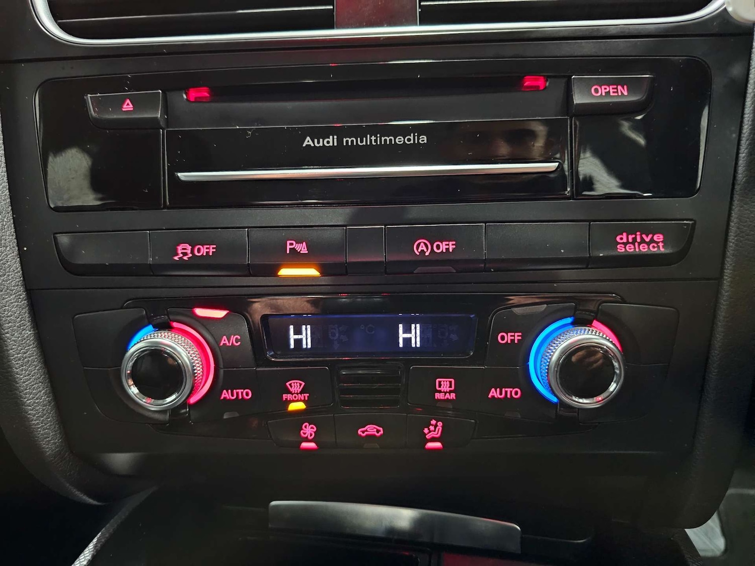 Used Audi A4 2014 for sale - 77482428: Photo 80