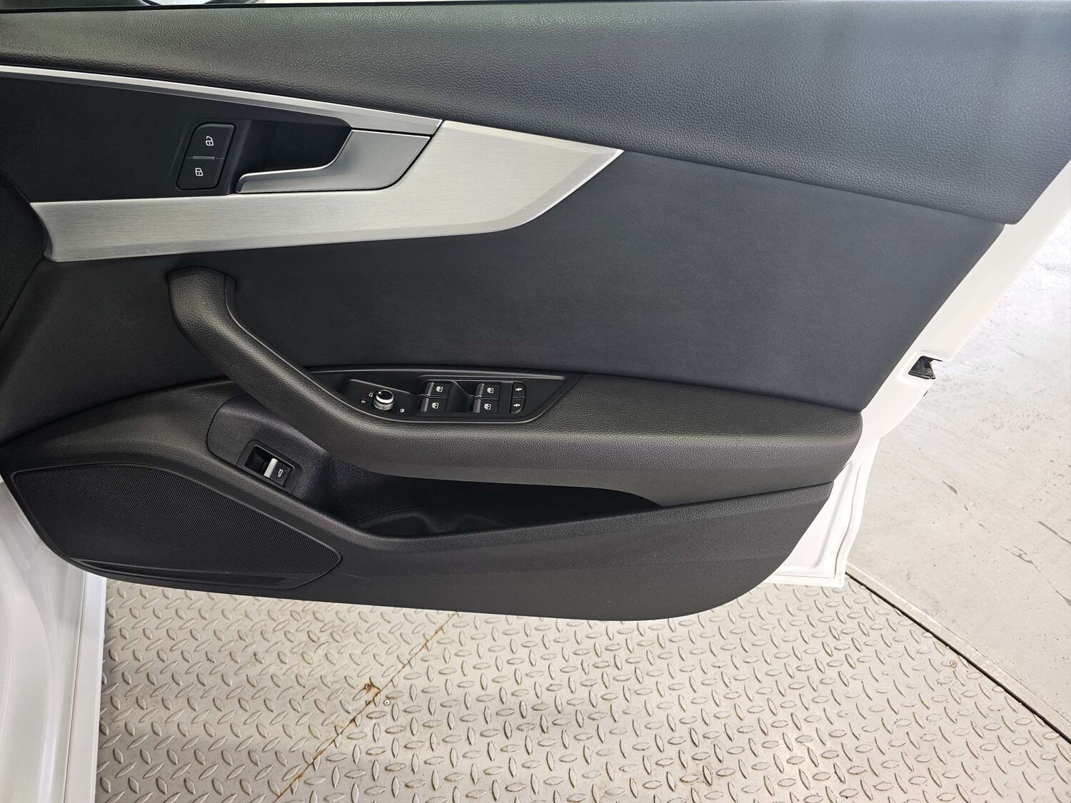 Used Audi A4 2016 for sale - 77420175: Photo 64