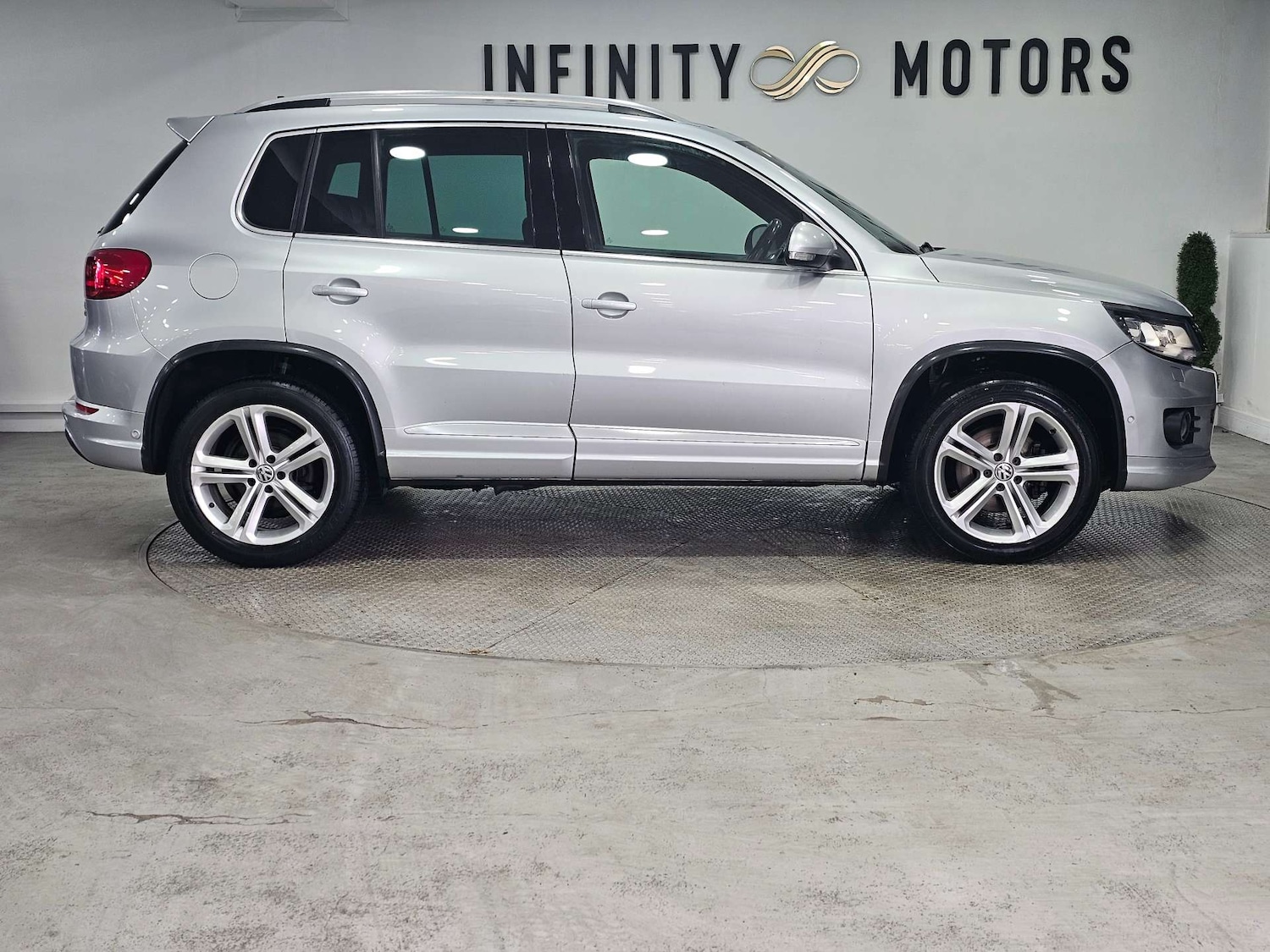 Used Volkswagen Tiguan 2016 for sale - 77477844: Photo 33