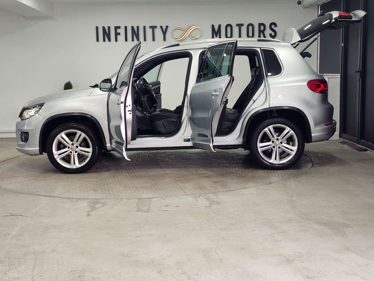 Used Volkswagen Tiguan 2016 for sale - 77477844: Photo 44