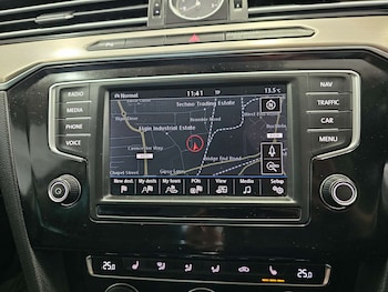 Used Volkswagen Passat 2015 for sale - 78970987: Photo