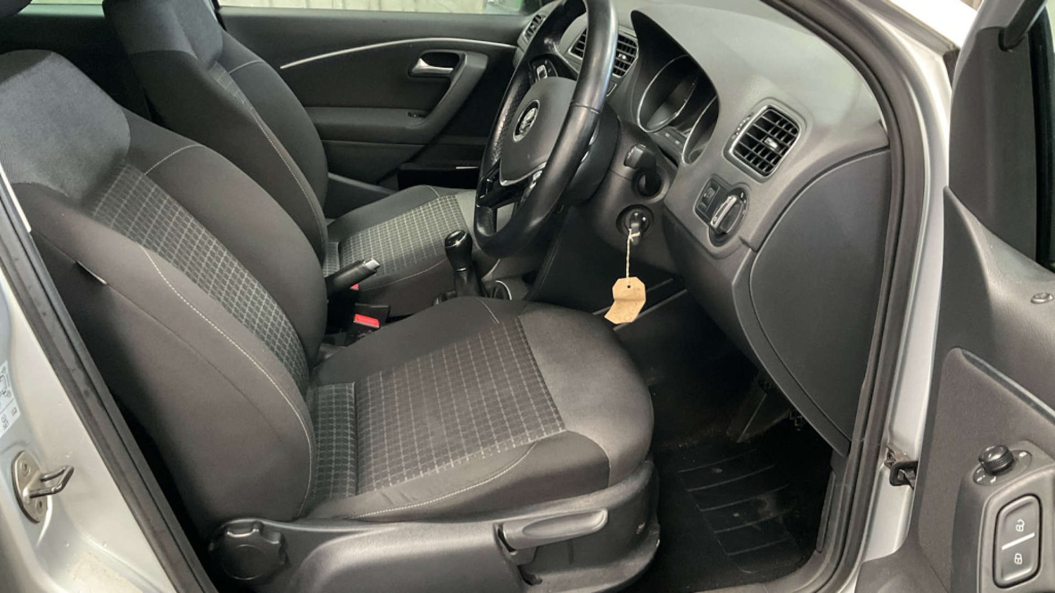 Used Volkswagen Polo 2016 for sale - 77636829: Photo 12