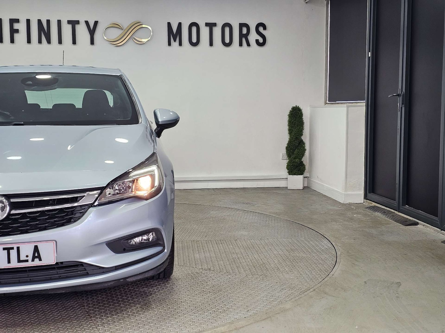 Used Vauxhall Astra 2017 for sale - 76972379: Photo 17