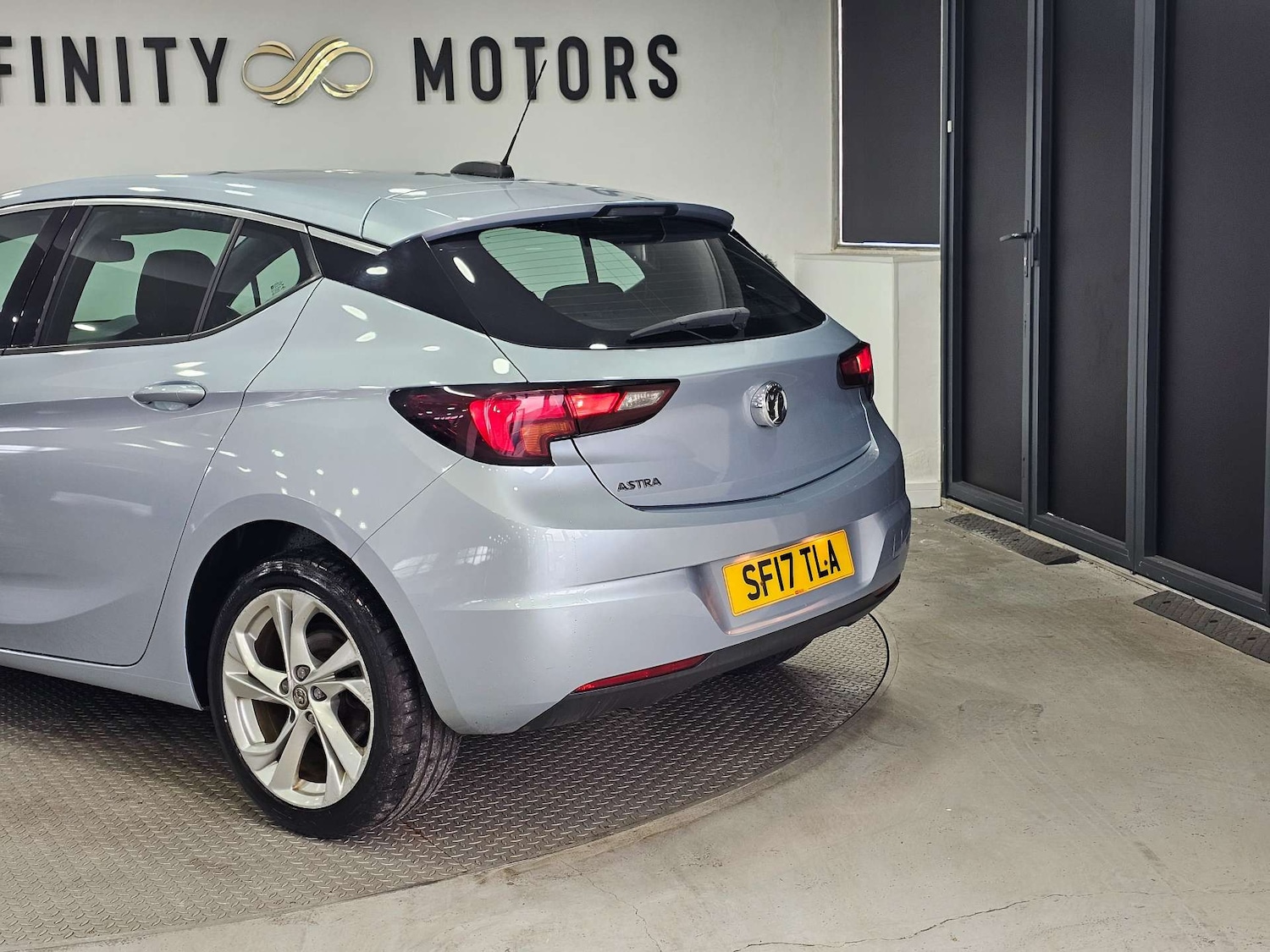 Used Vauxhall Astra 2017 for sale - 76972379: Photo 28