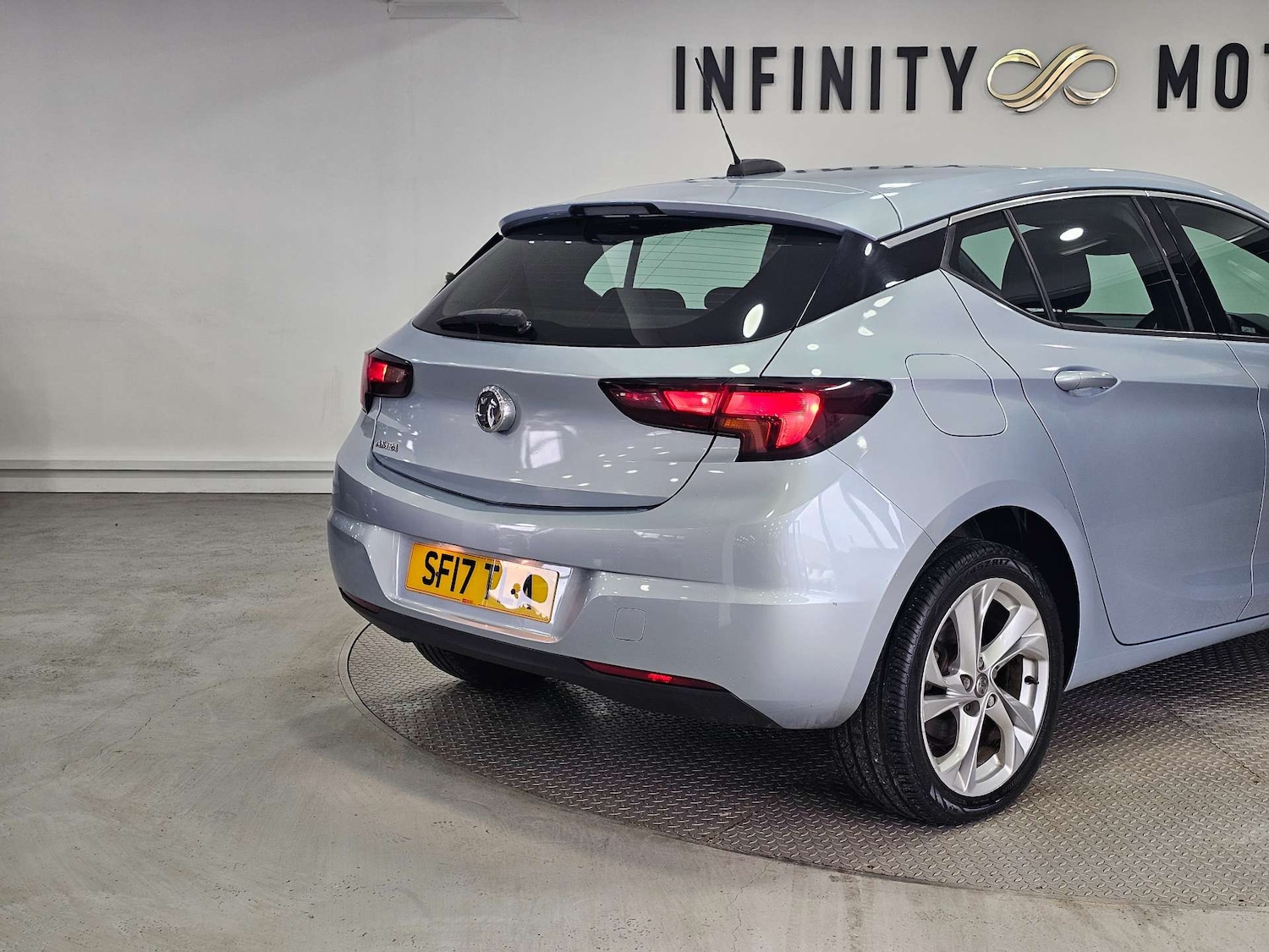 Used Vauxhall Astra 2017 for sale - 76972379: Photo 34