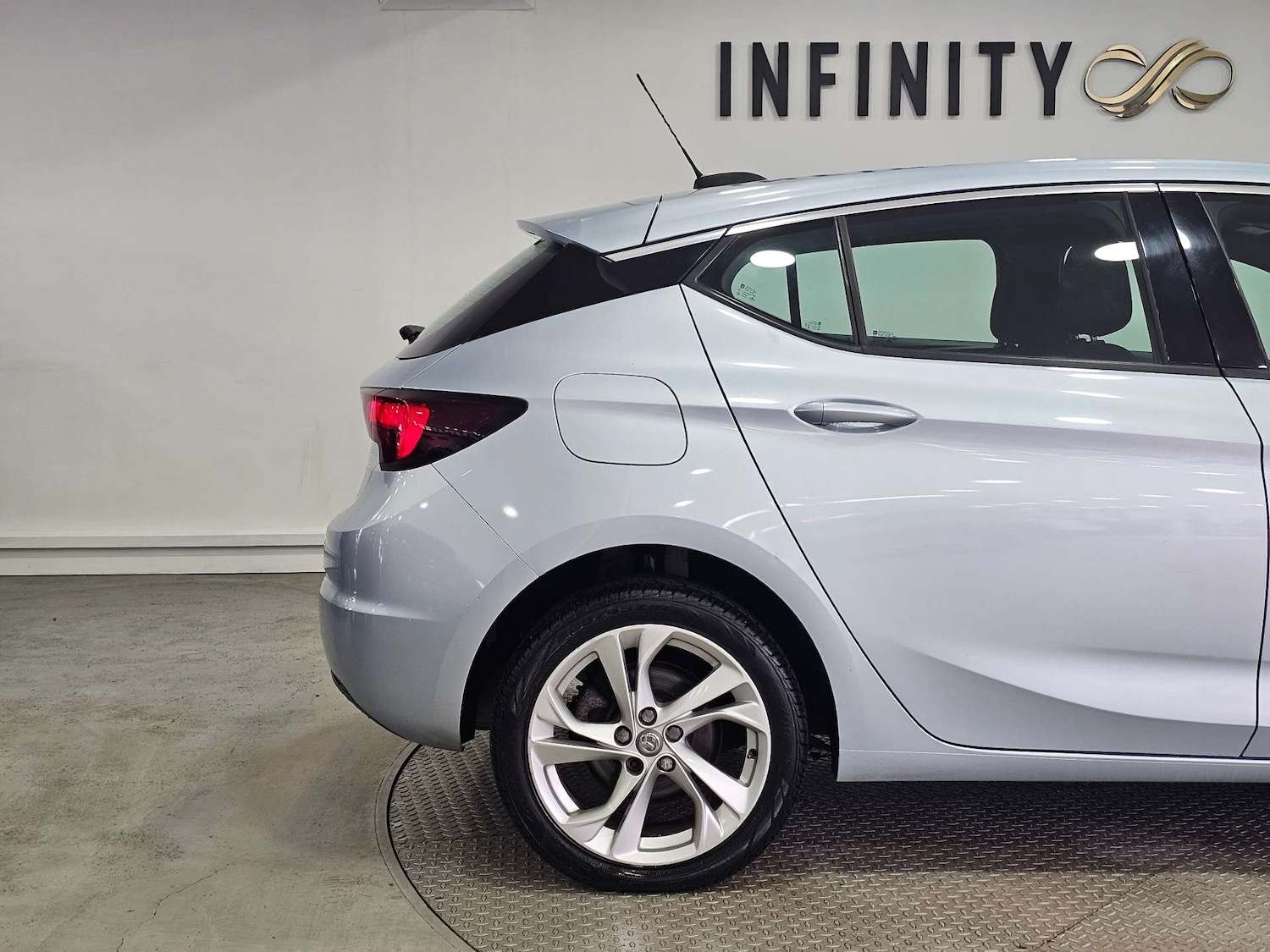 Used Vauxhall Astra 2017 for sale - 76972379: Photo 37