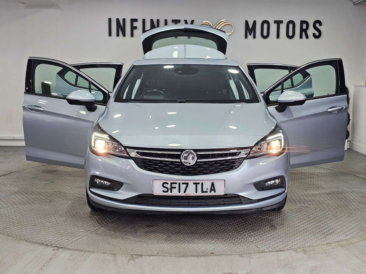 Used Vauxhall Astra 2017 for sale - 76972379: Photo 44