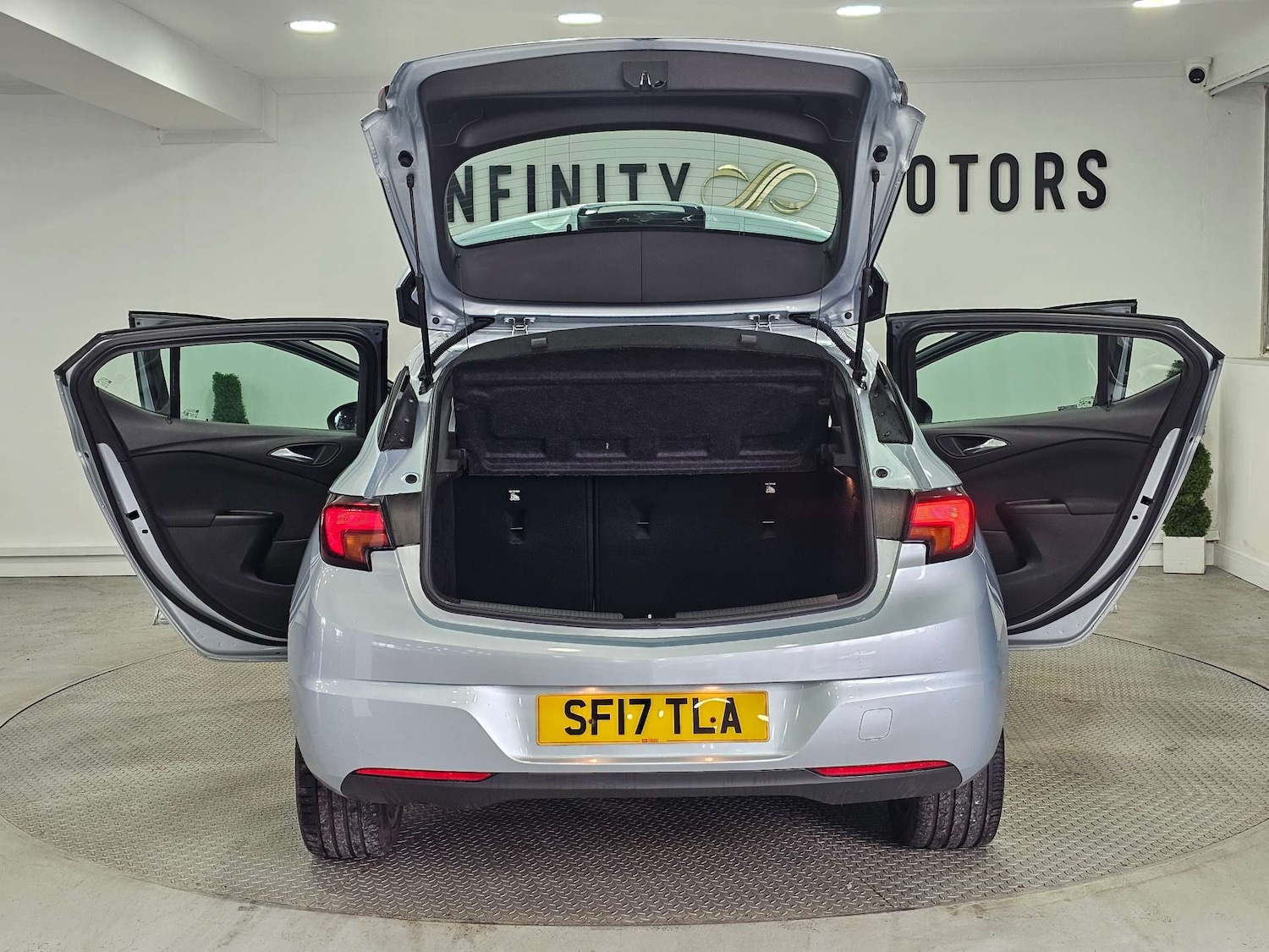 Used Vauxhall Astra 2017 for sale - 76972379: Photo 48