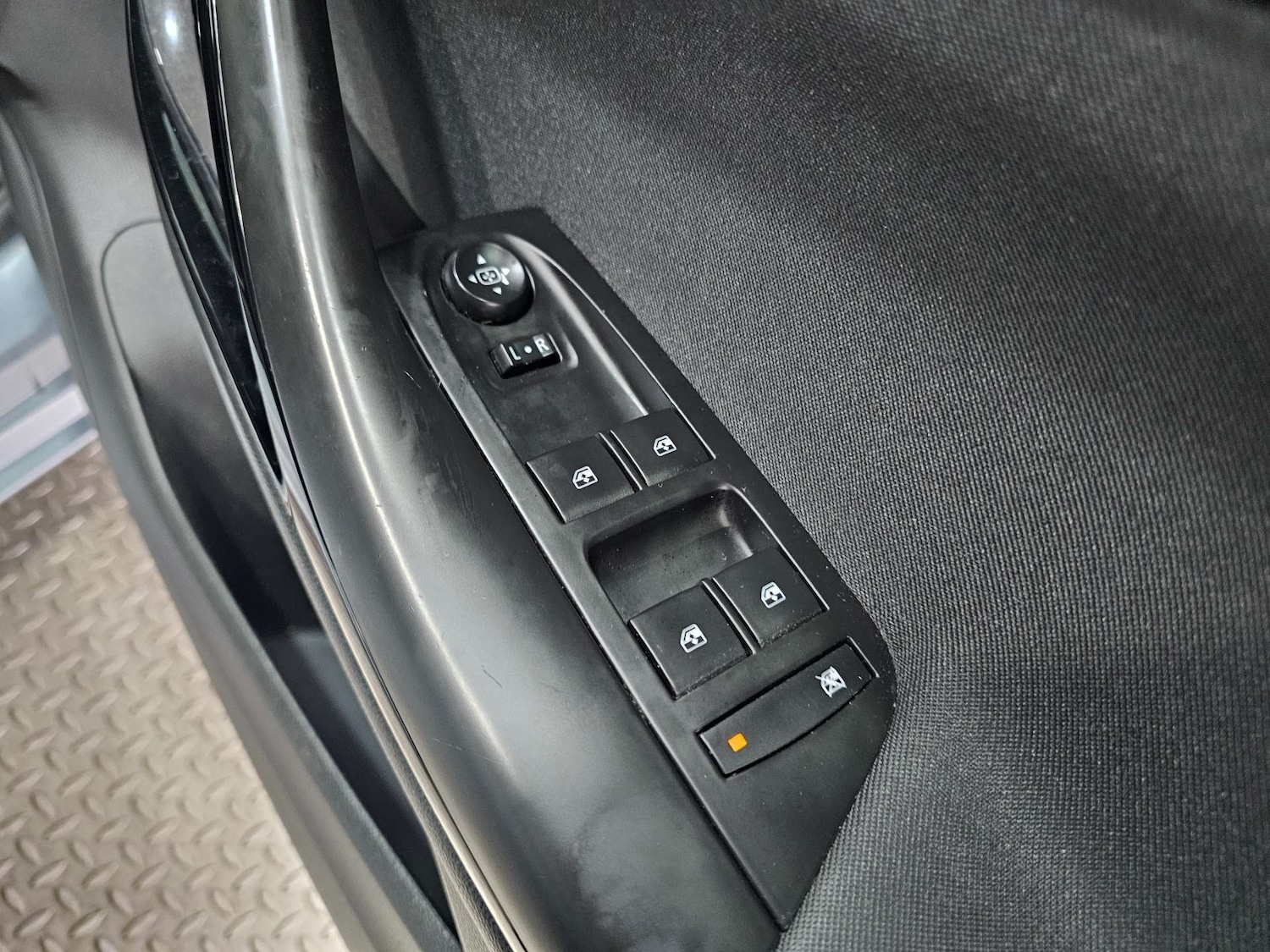 Used Vauxhall Astra 2017 for sale - 76972379: Photo 54