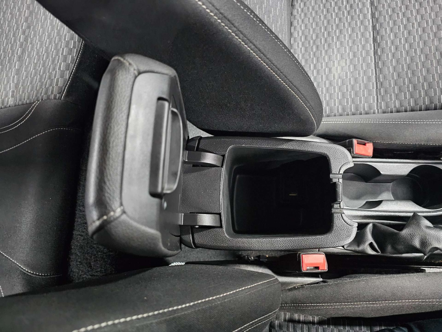 Used Vauxhall Astra 2017 for sale - 76972379: Photo 64