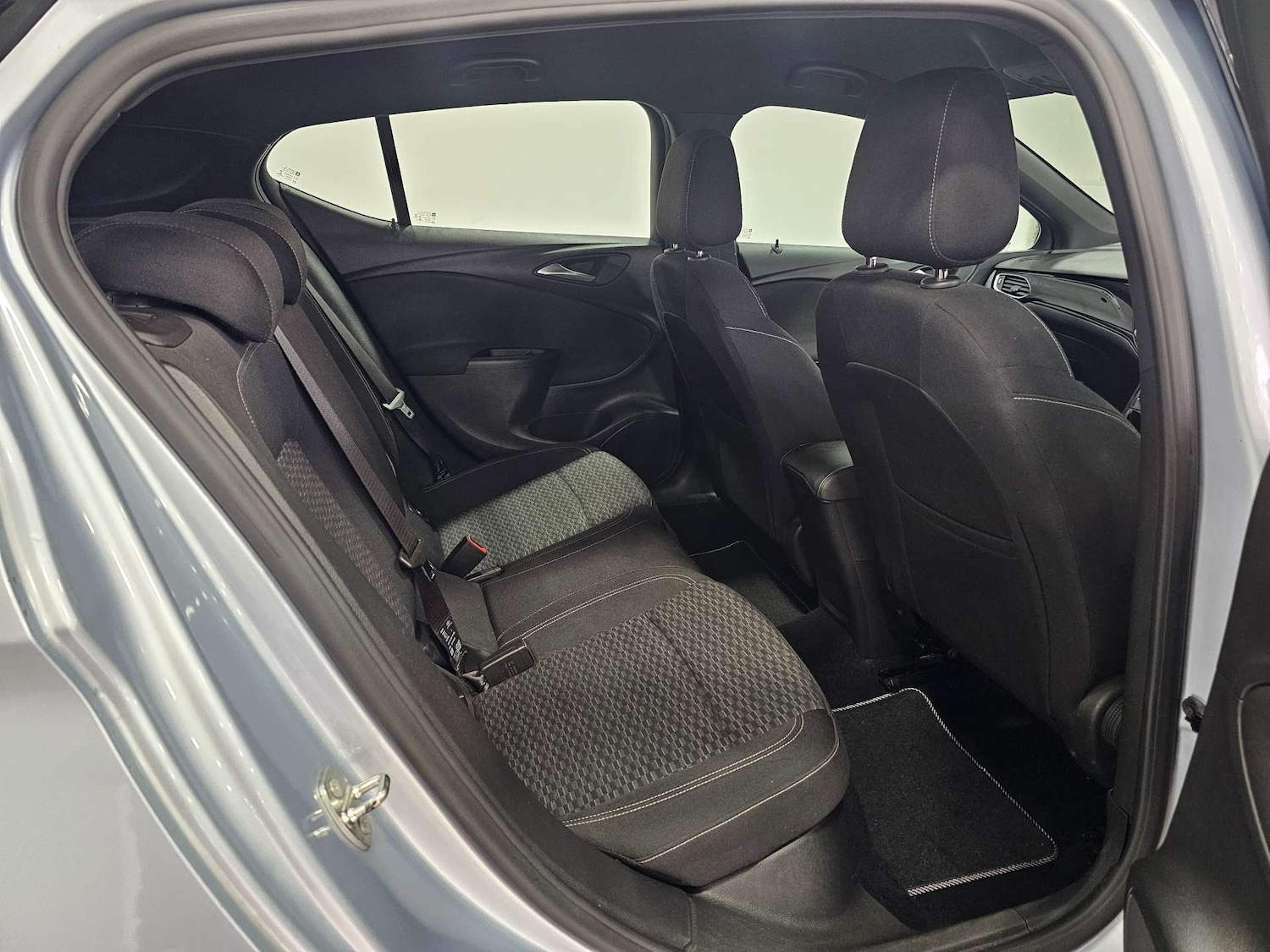 Used Vauxhall Astra 2017 for sale - 76972379: Photo 73