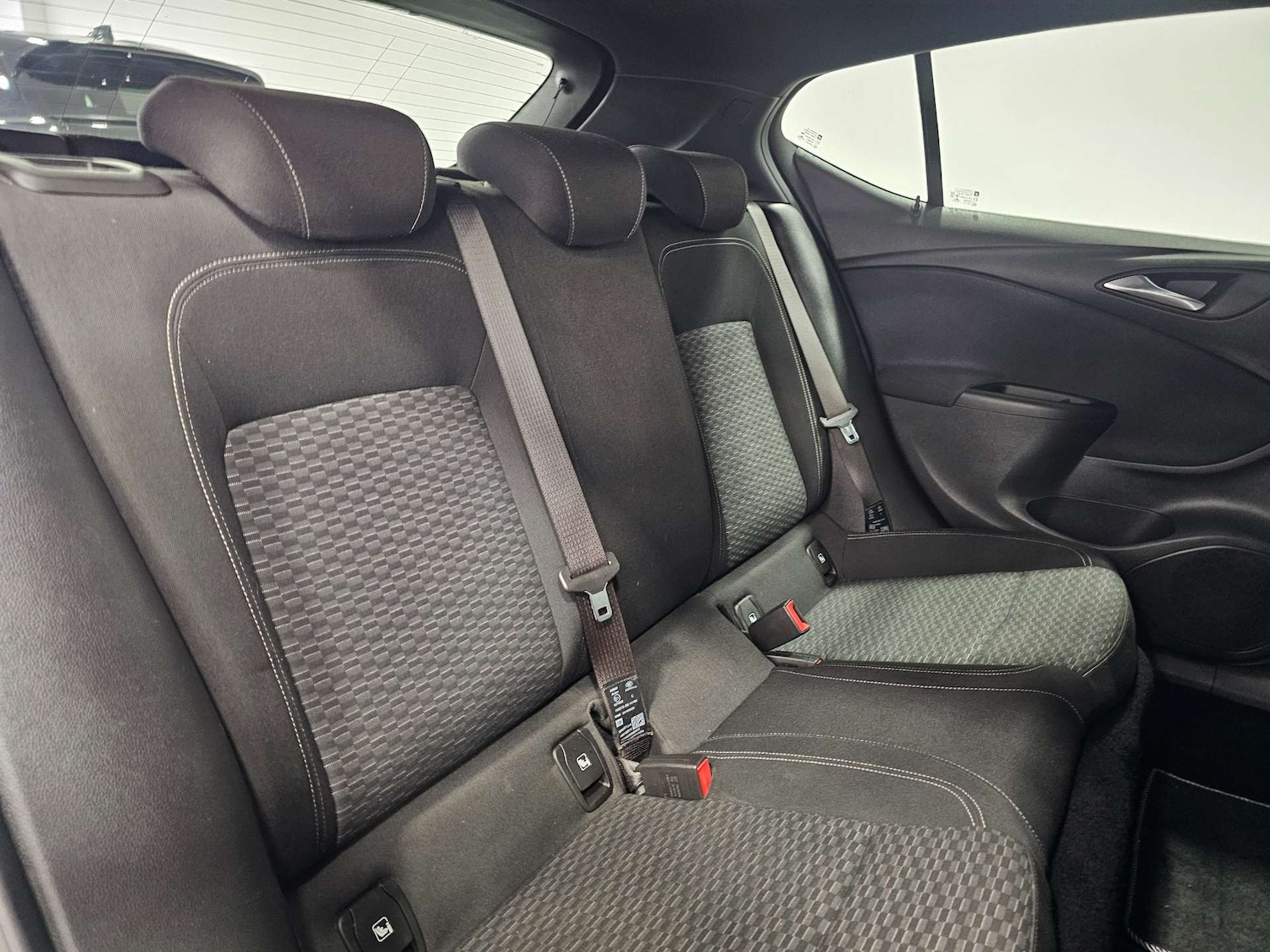 Used Vauxhall Astra 2017 for sale - 76972379: Photo 75