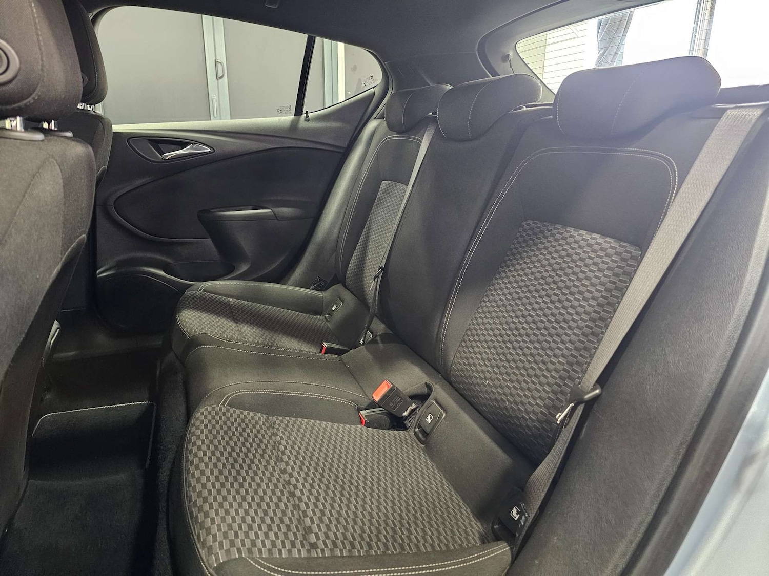 Used Vauxhall Astra 2017 for sale - 76972379: Photo 79