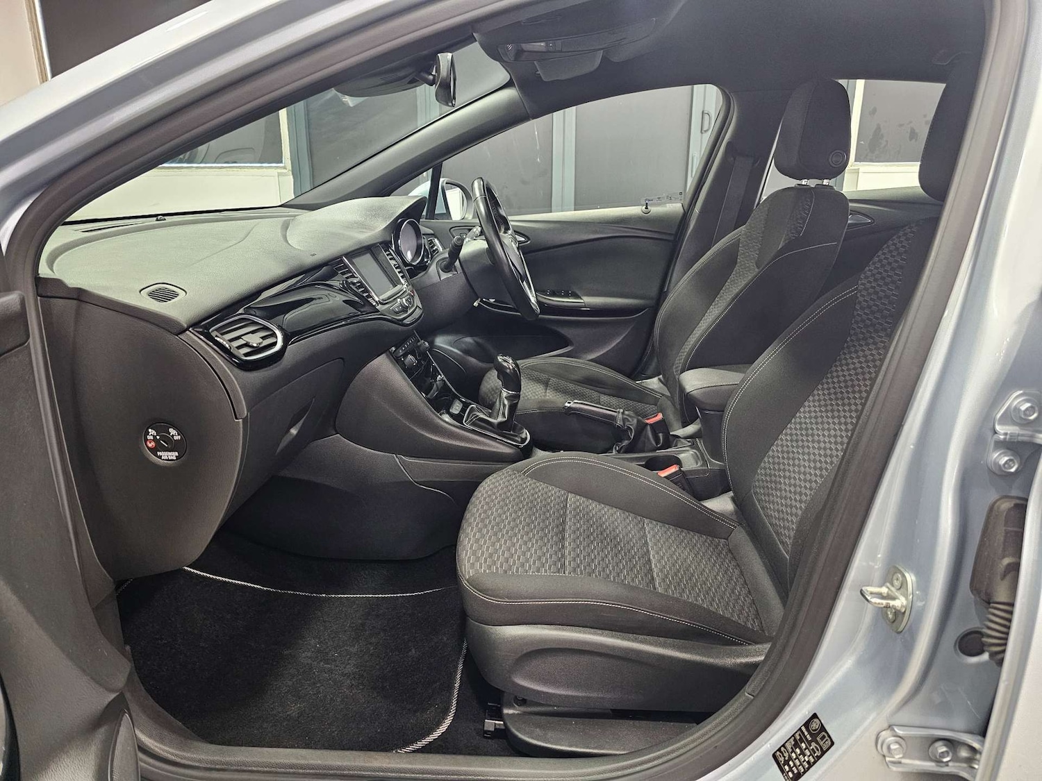 Used Vauxhall Astra 2017 for sale - 76972379: Photo 81