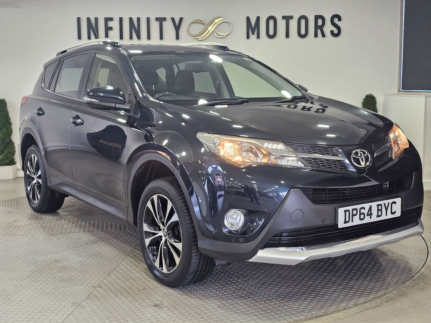 Used Toyota RAV4 2015 for sale - 76972402: Photo 1