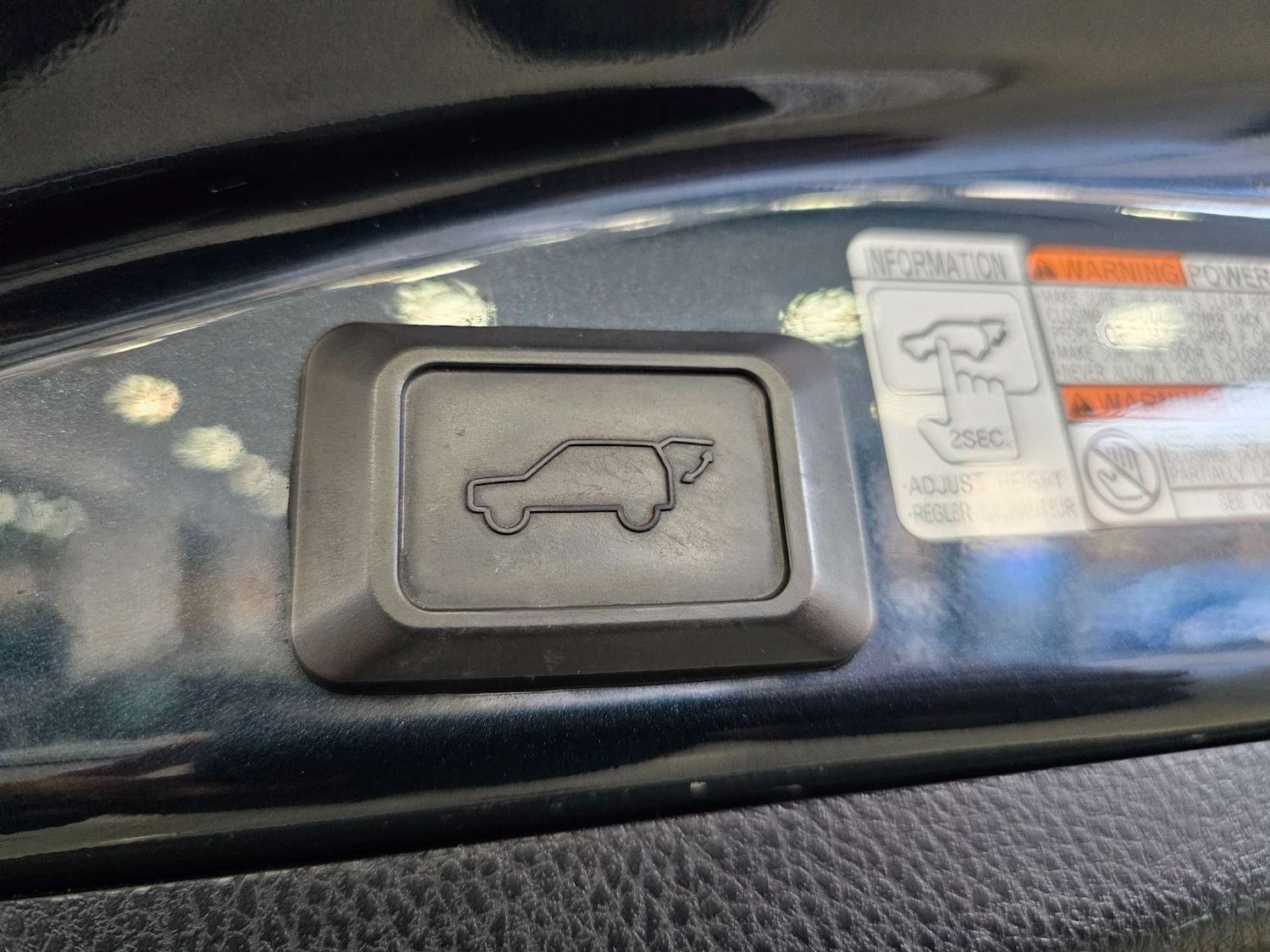 Used Toyota RAV4 2015 for sale - 76972402: Photo 10