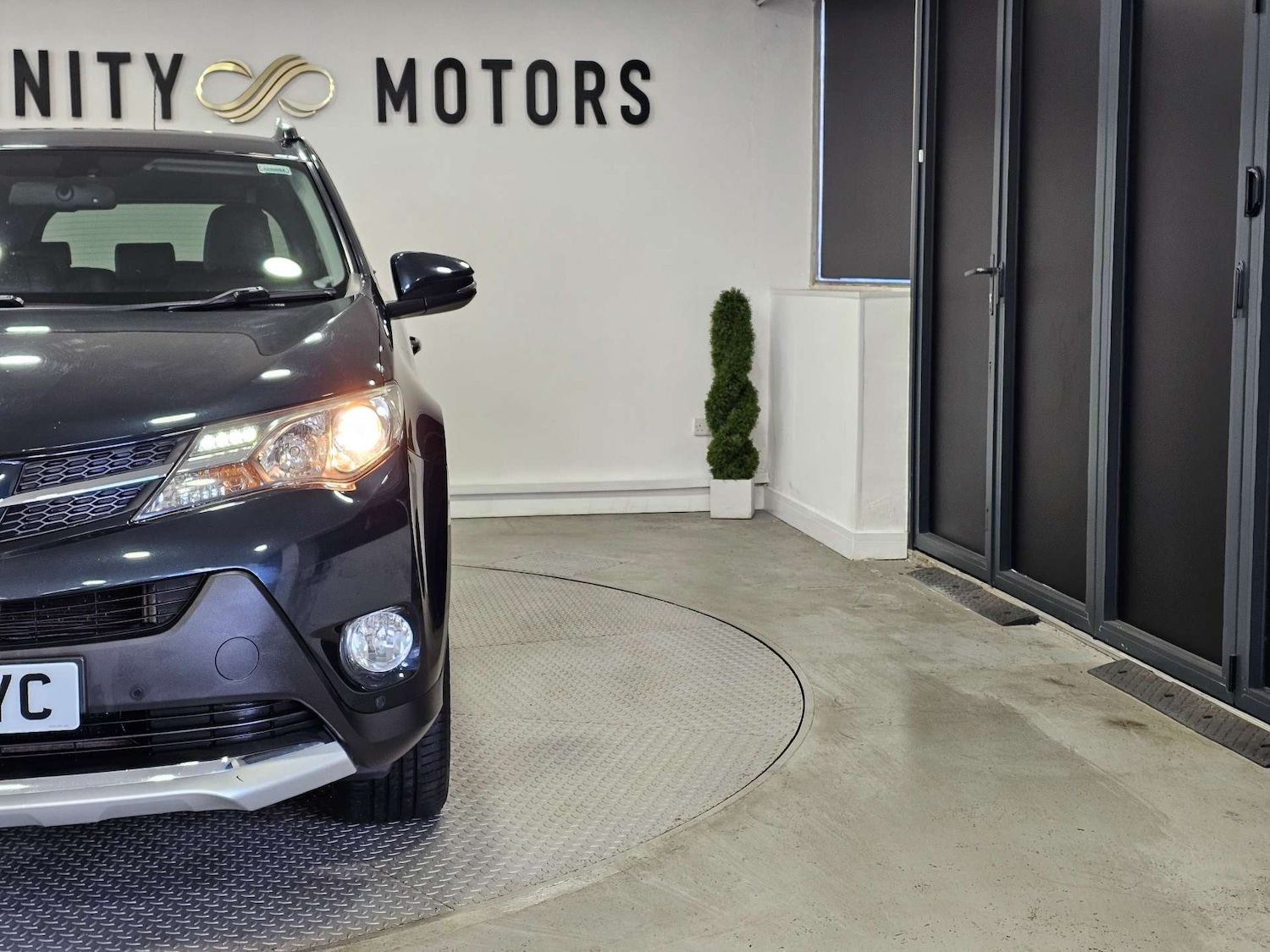 Used Toyota RAV4 2015 for sale - 76972402: Photo 11