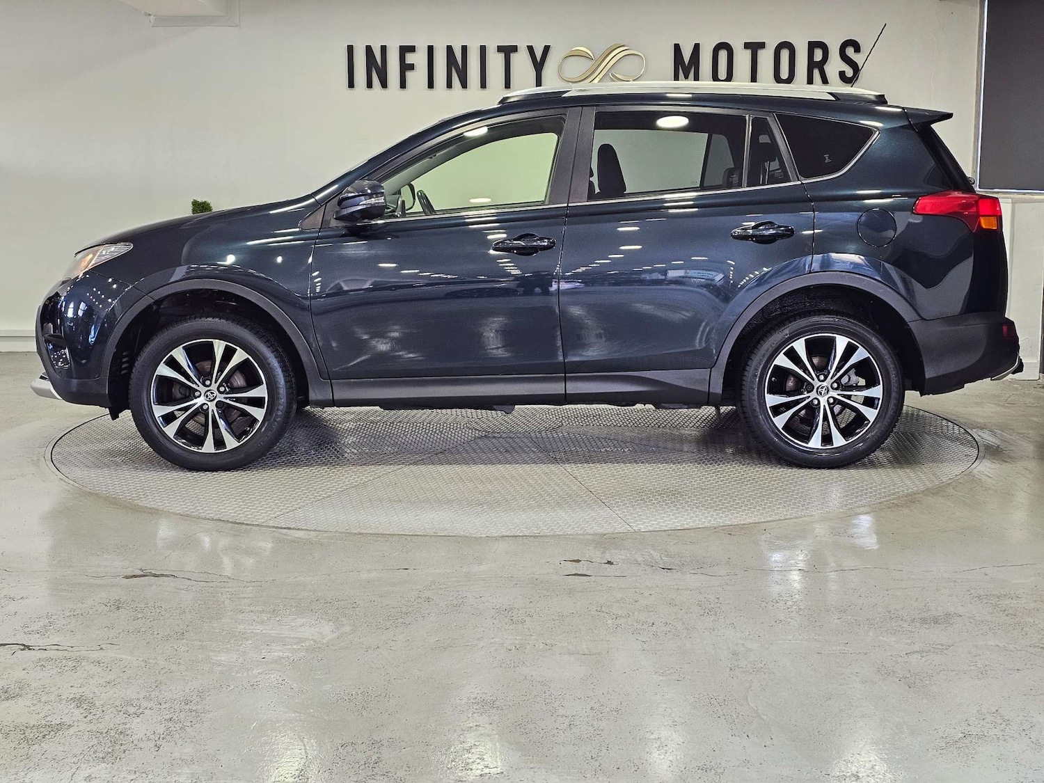 Used Toyota RAV4 2015 for sale - 76972402: Photo 20