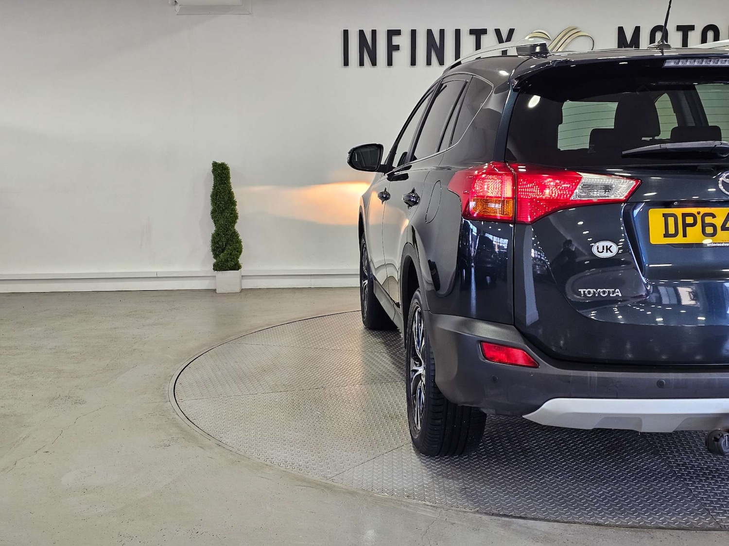 Used Toyota RAV4 2015 for sale - 76972402: Photo 30