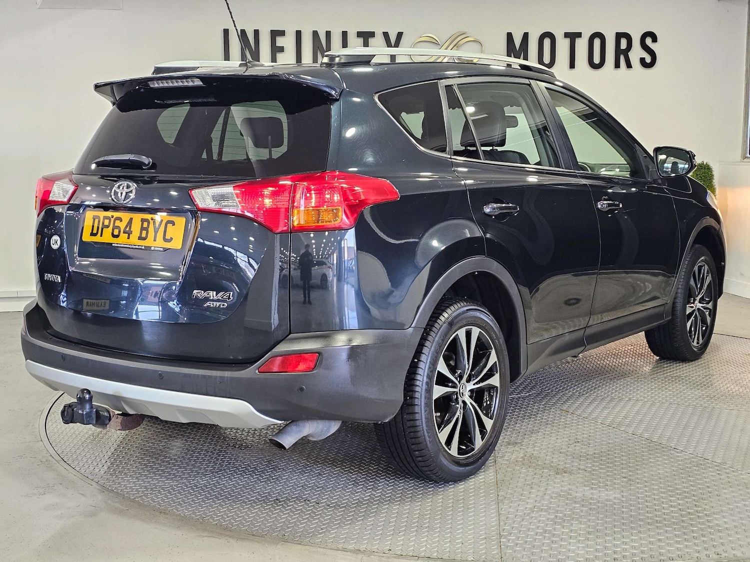 Used Toyota RAV4 2015 for sale - 76972402: Photo 32