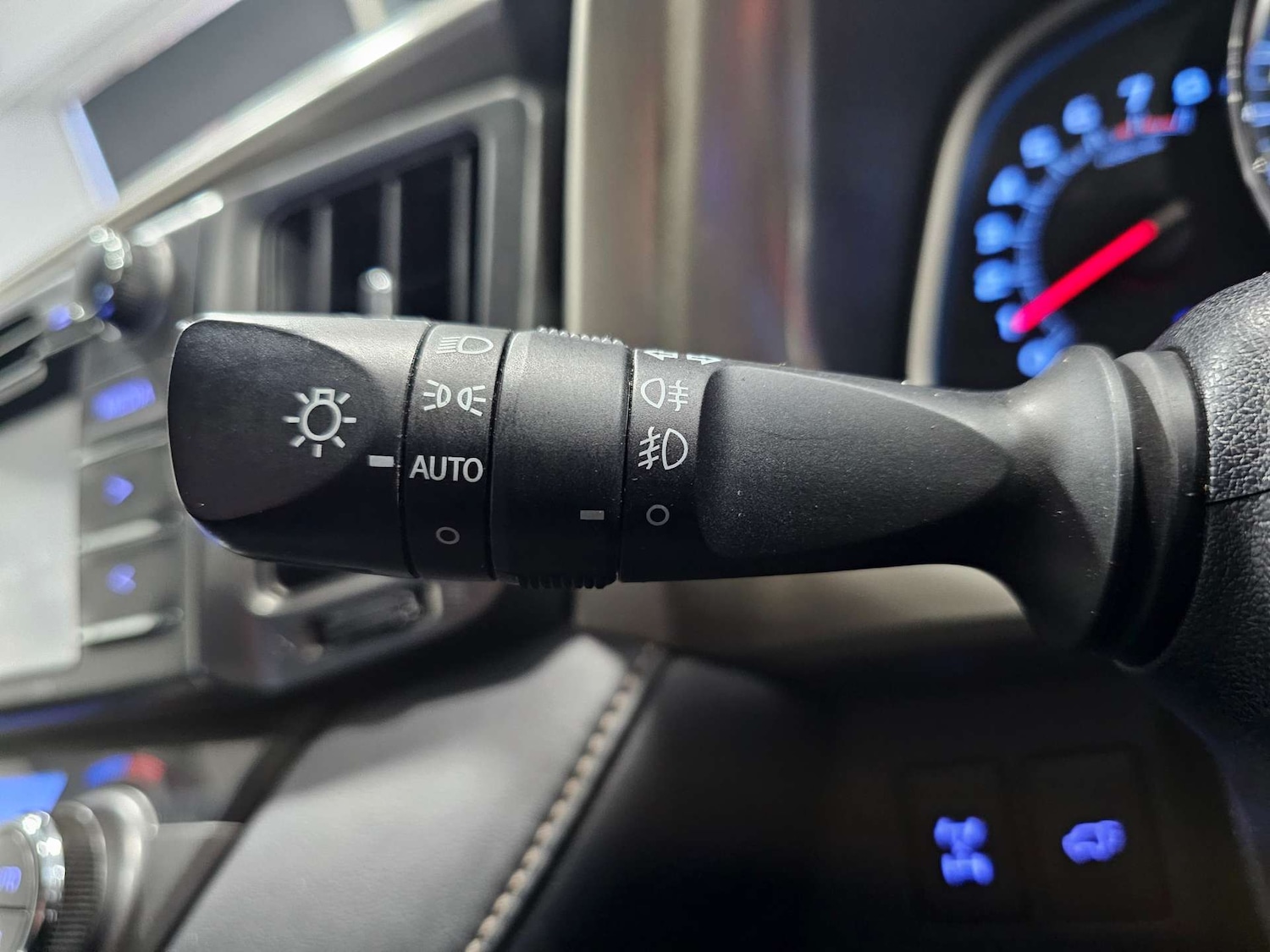 Used Toyota RAV4 2015 for sale - 76972402: Photo 61