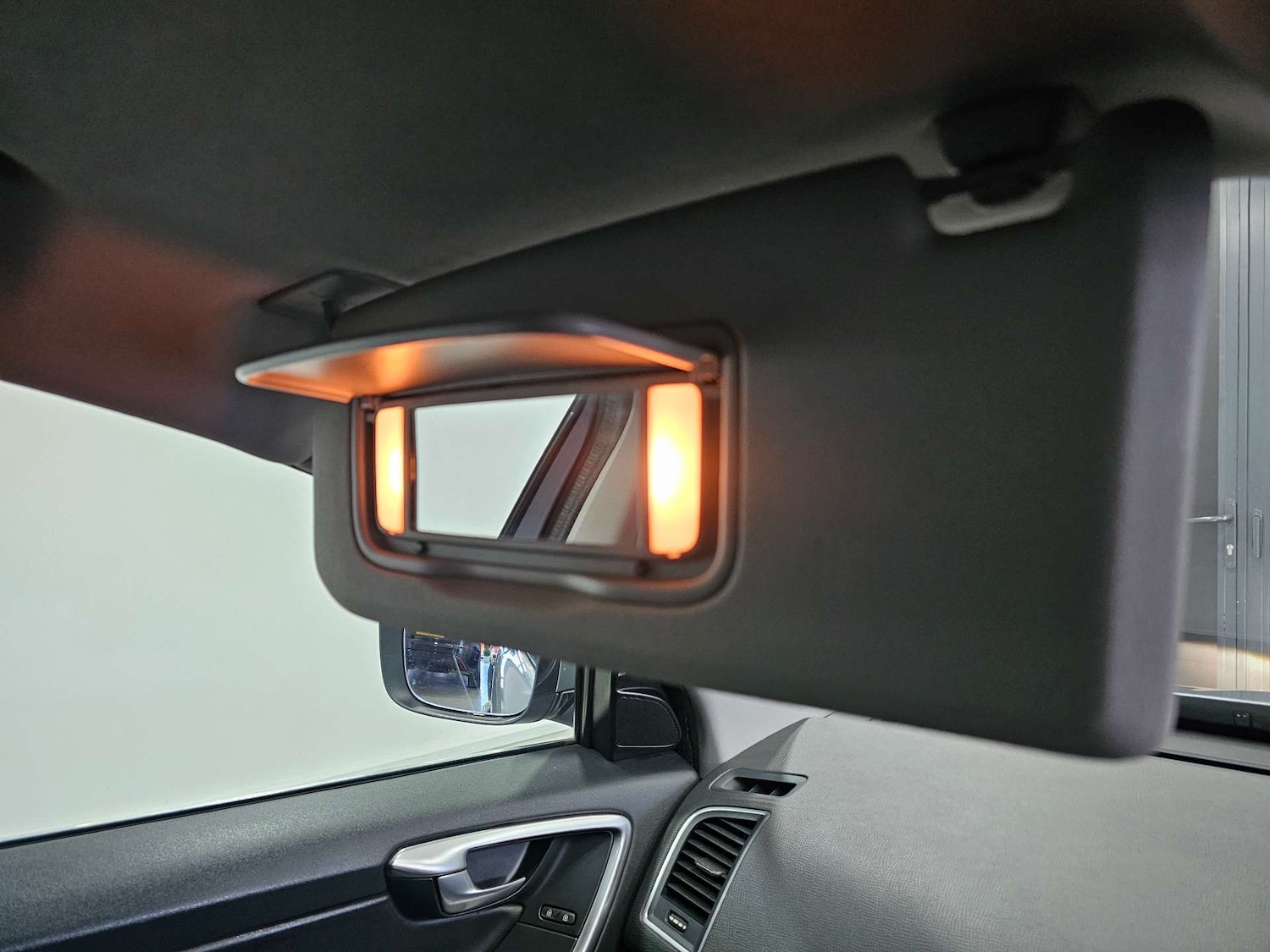 Used Volvo XC60 2016 for sale - 76972369: Photo 27