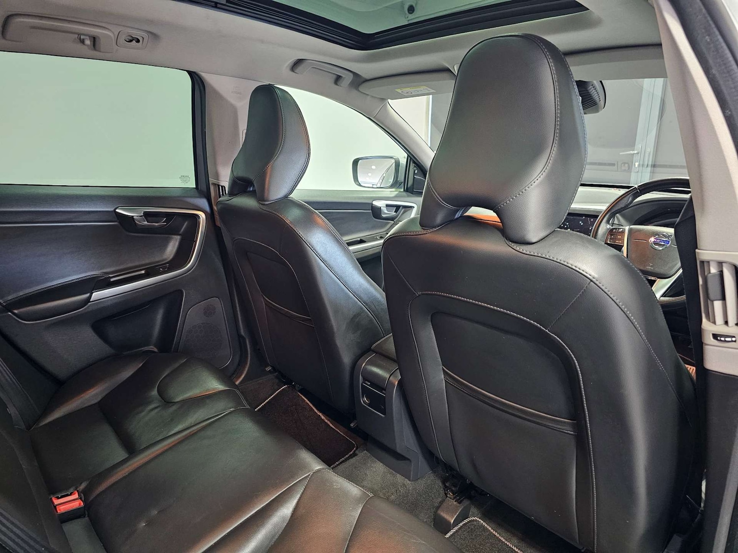 Used Volvo XC60 2016 for sale - 76972369: Photo 31