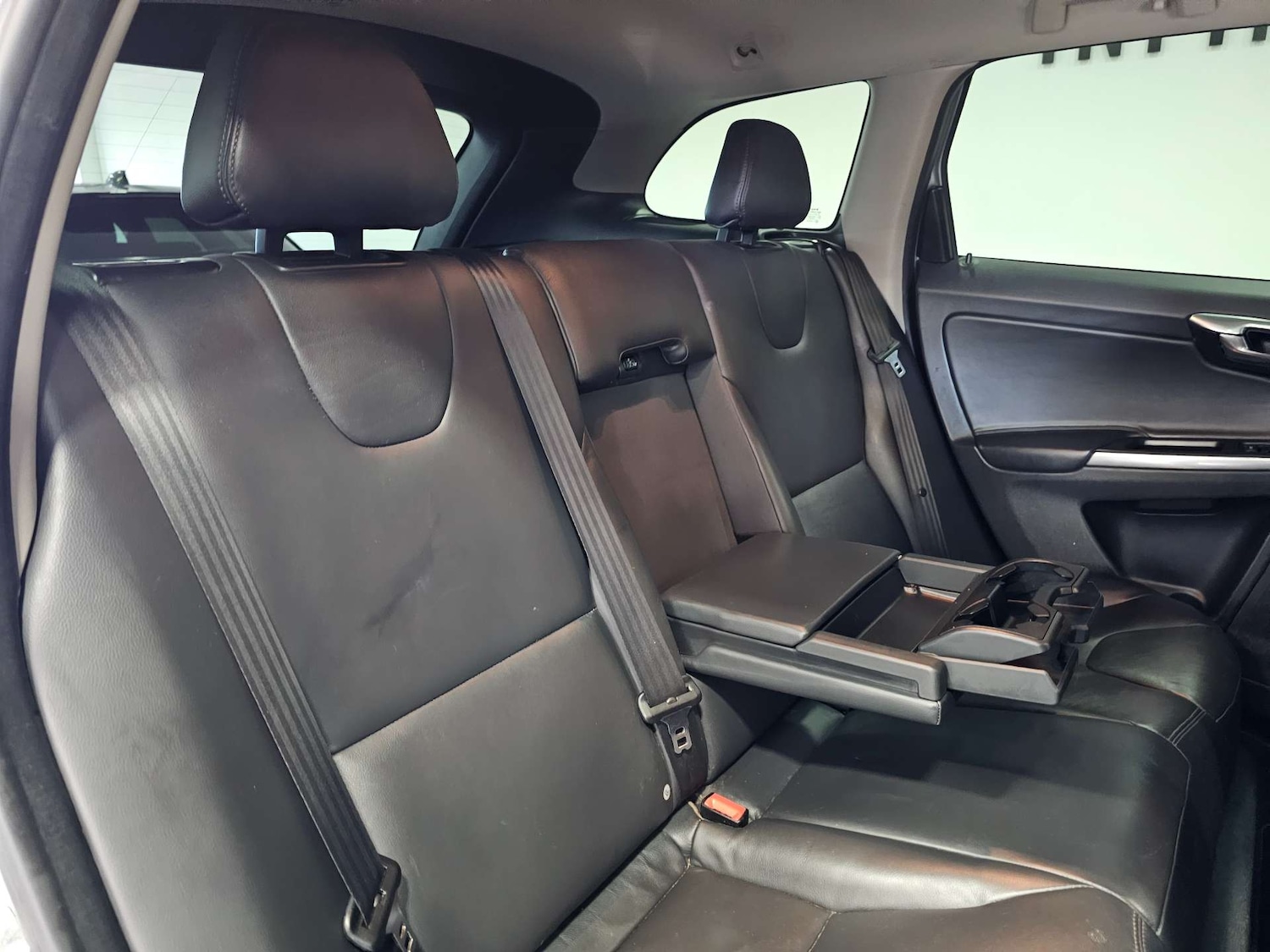 Used Volvo XC60 2016 for sale - 76972369: Photo 33