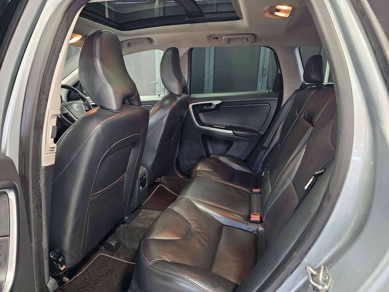 Used Volvo XC60 2016 for sale - 76972369: Photo 36