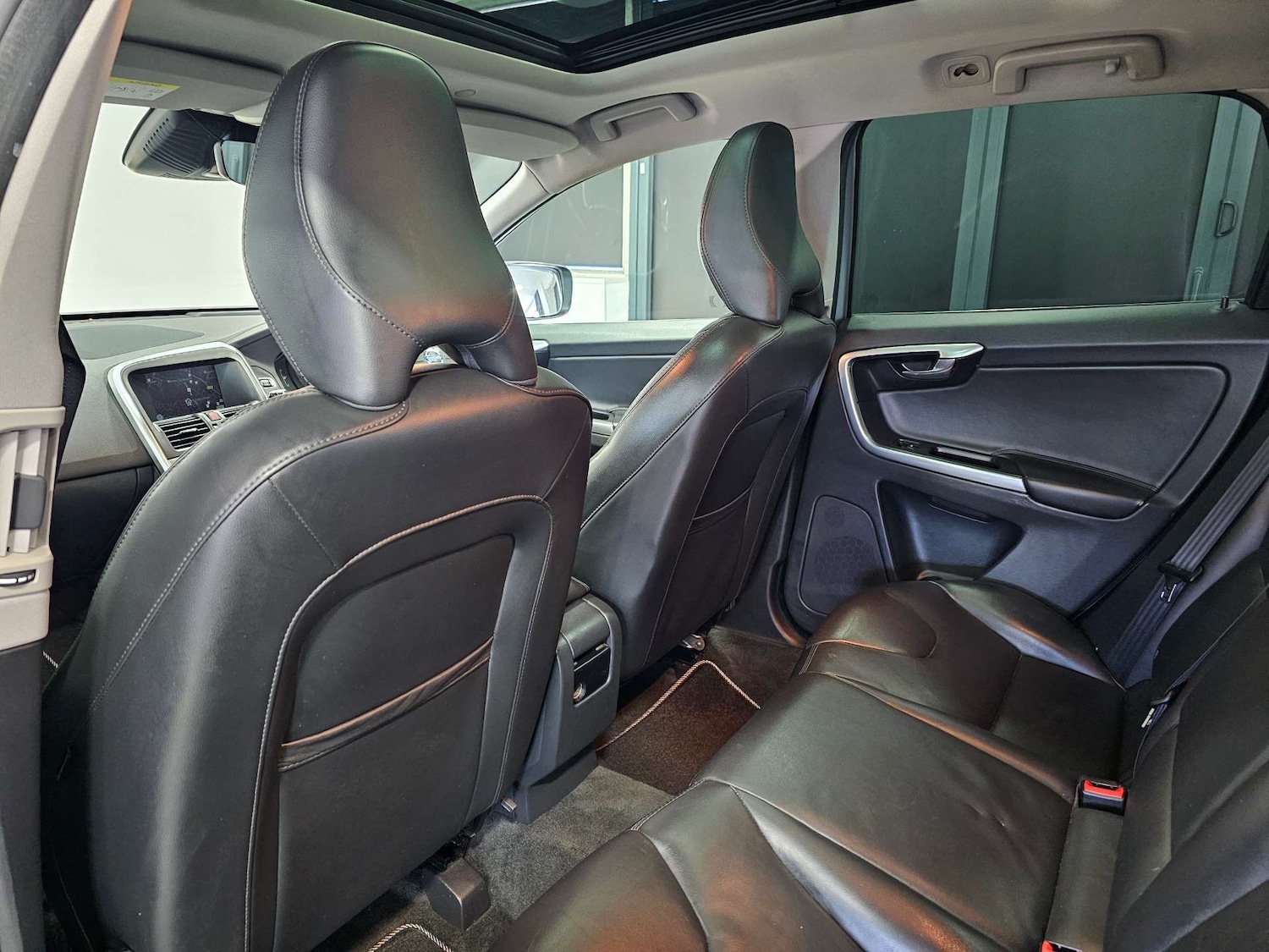 Used Volvo XC60 2016 for sale - 76972369: Photo 37