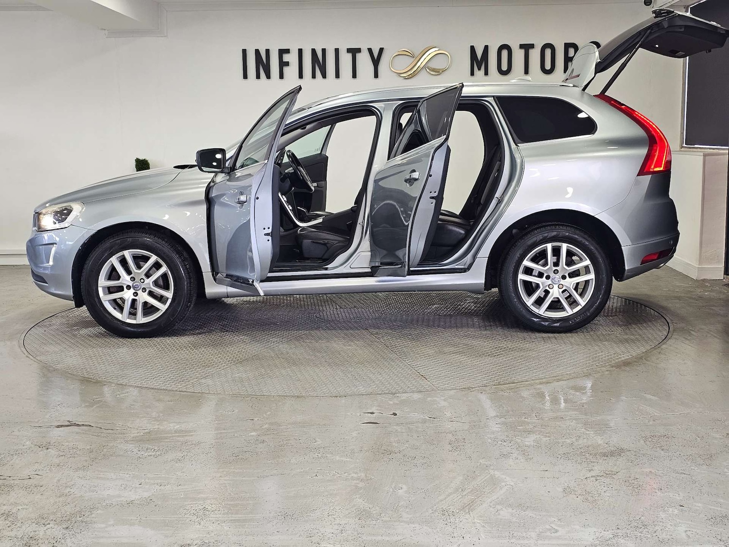 Used Volvo XC60 2016 for sale - 76972369: Photo 59