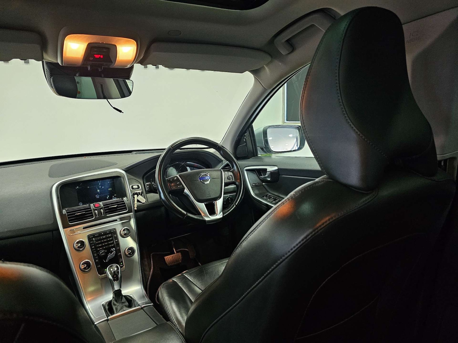 Used Volvo XC60 2016 for sale - 76972369: Photo 90