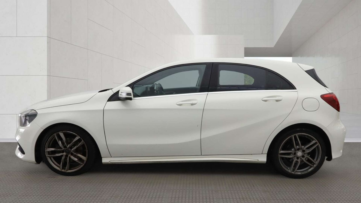Used Mercedes-Benz A-Class 2016 for sale - 78213861: Photo 3