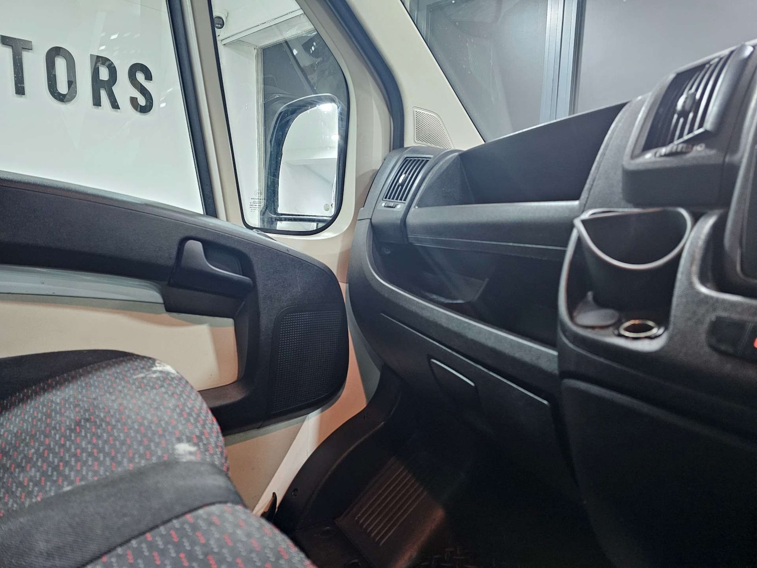 Used Citroen Relay 2018 for sale - 77380656: Photo 74