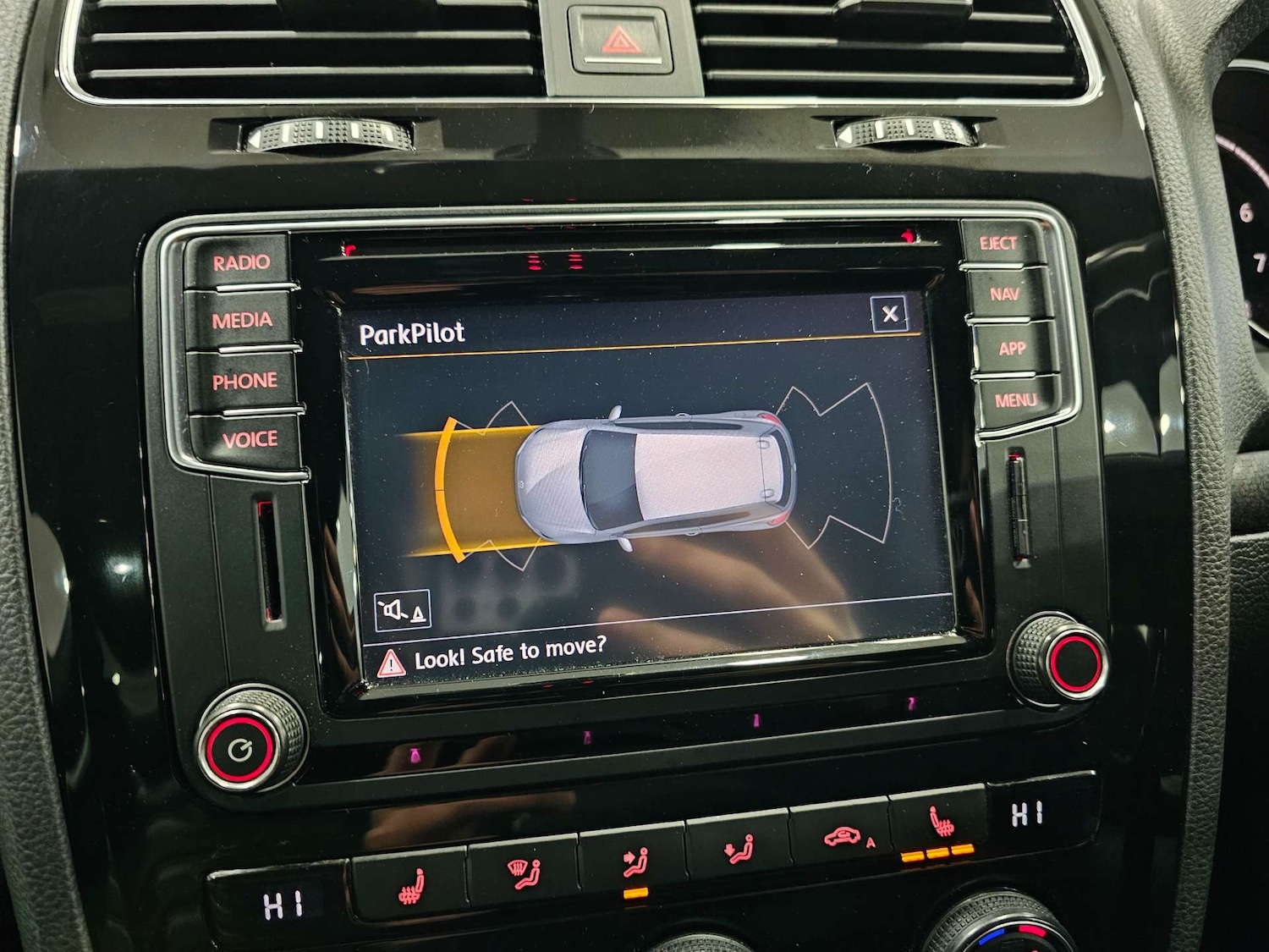 Used Volkswagen Scirocco 2017 for sale - 77590620: Photo 10