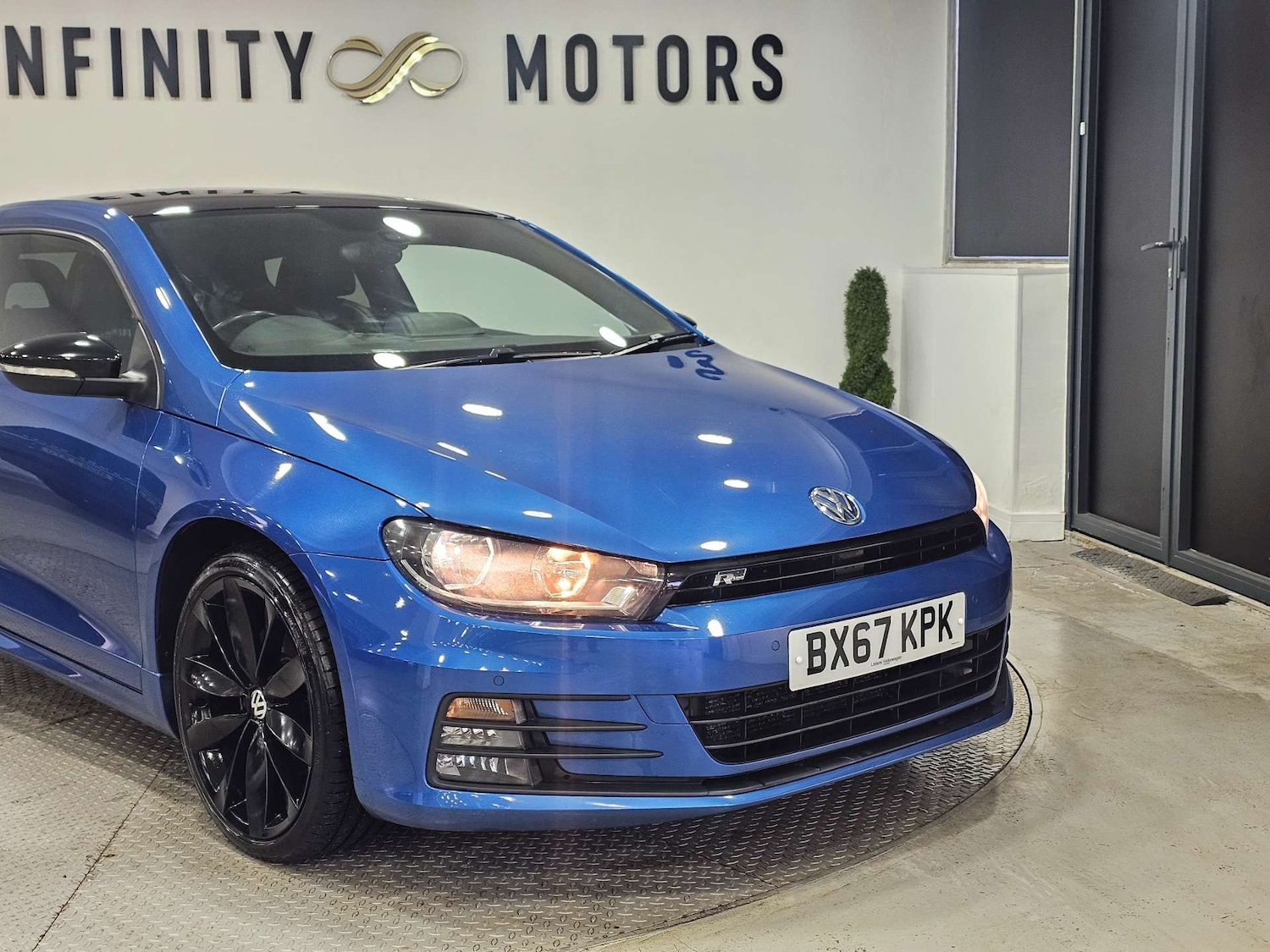 Used Volkswagen Scirocco 2017 for sale - 77590620: Photo 4