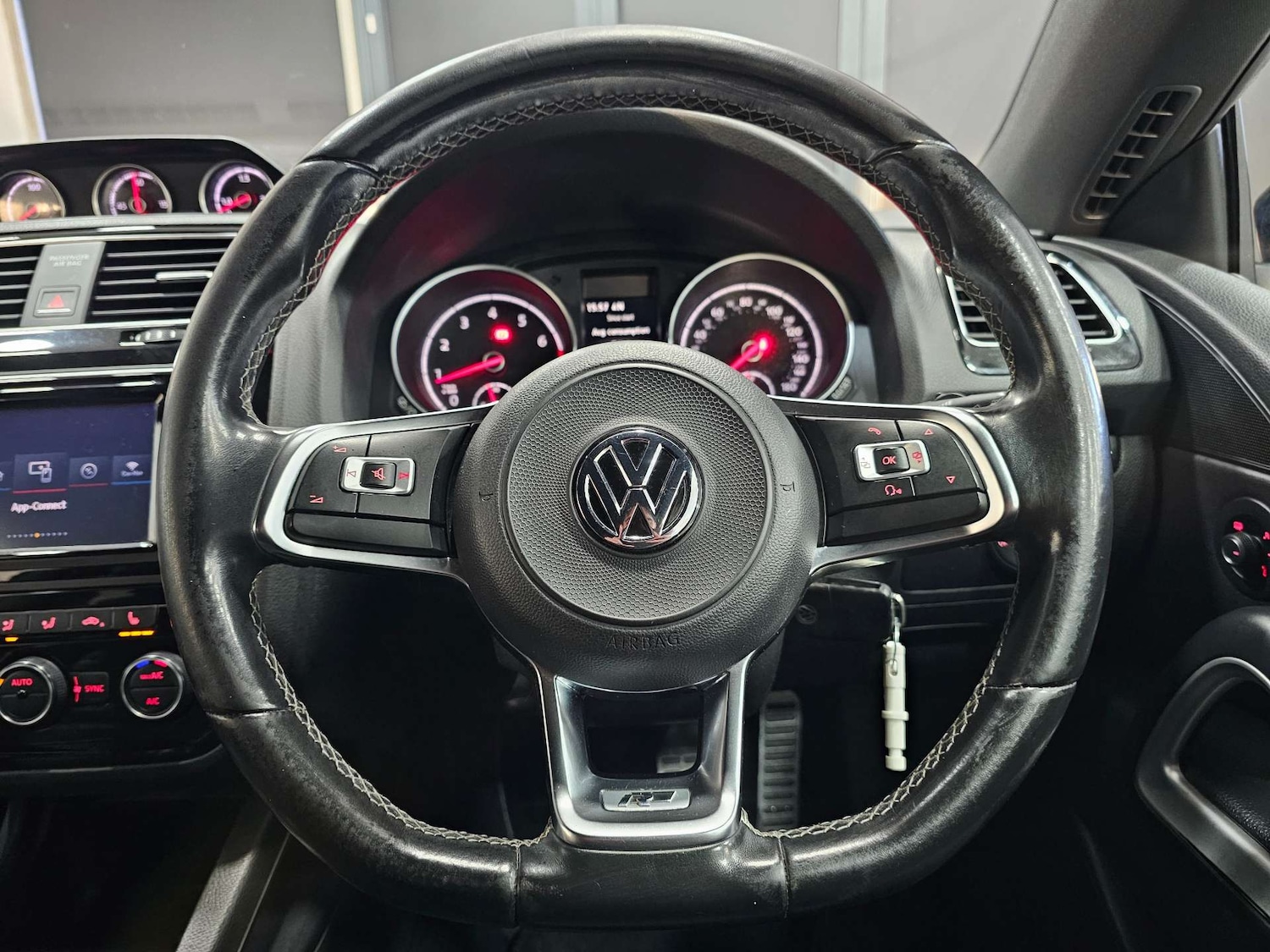 Used Volkswagen Scirocco 2017 for sale - 77590620: Photo 60