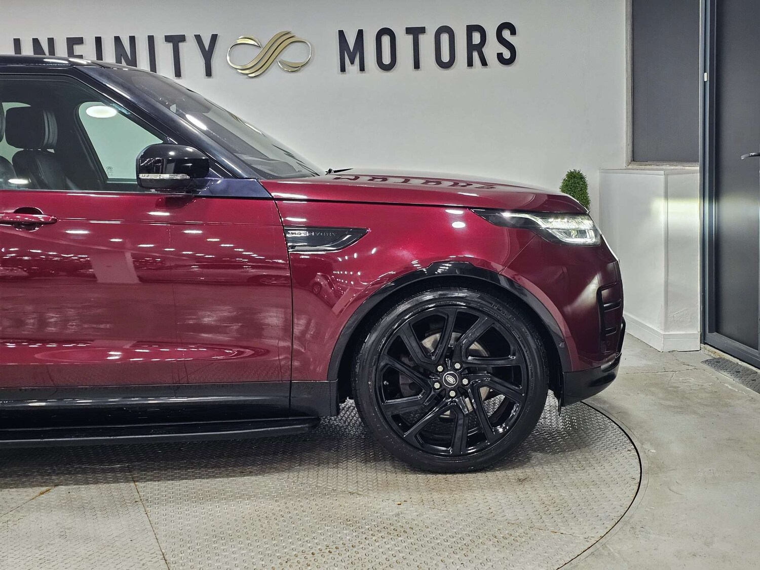 Used Land Rover Discovery 2017 for sale - 78055132: Photo 37