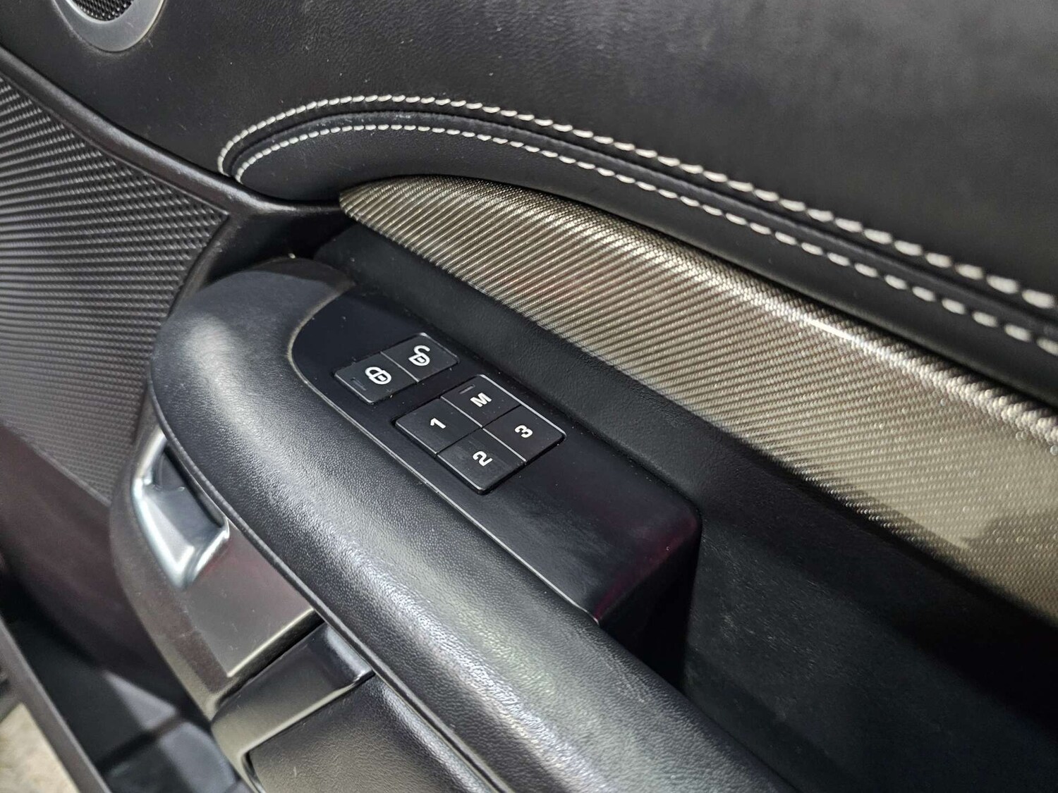 Used Land Rover Discovery 2017 for sale - 78055132: Photo 53