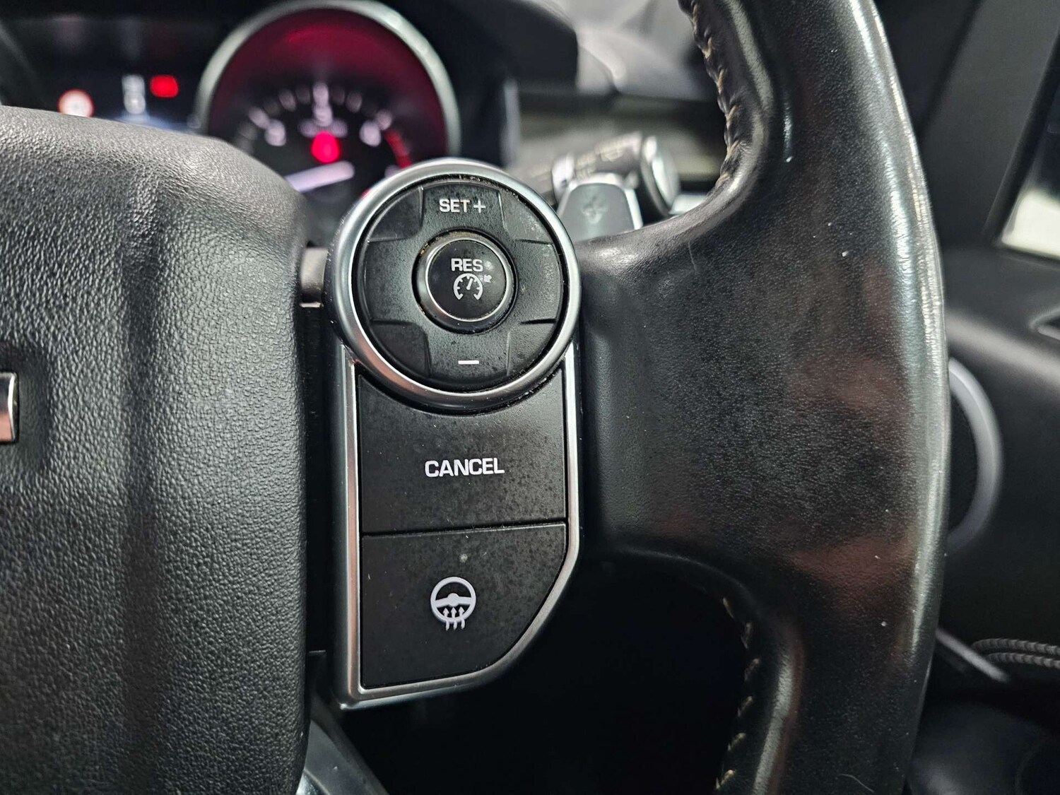 Used Land Rover Discovery 2017 for sale - 78055132: Photo 64