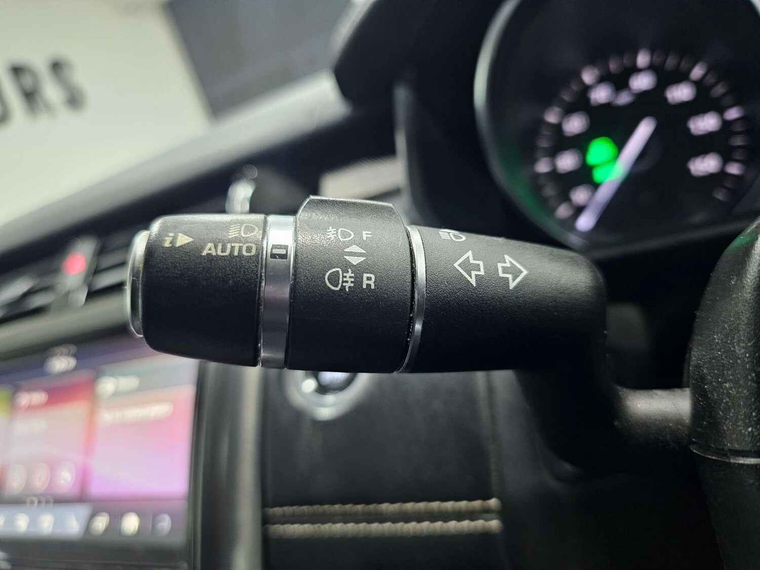 Used Land Rover Discovery 2017 for sale - 78055132: Photo 68