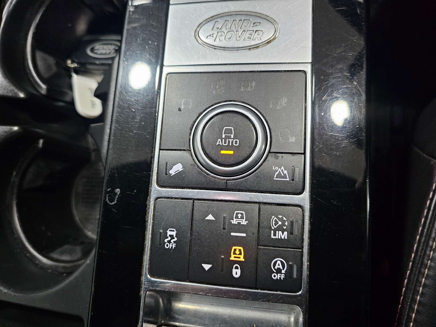 Used Land Rover Discovery 2017 for sale - 78055132: Photo 73