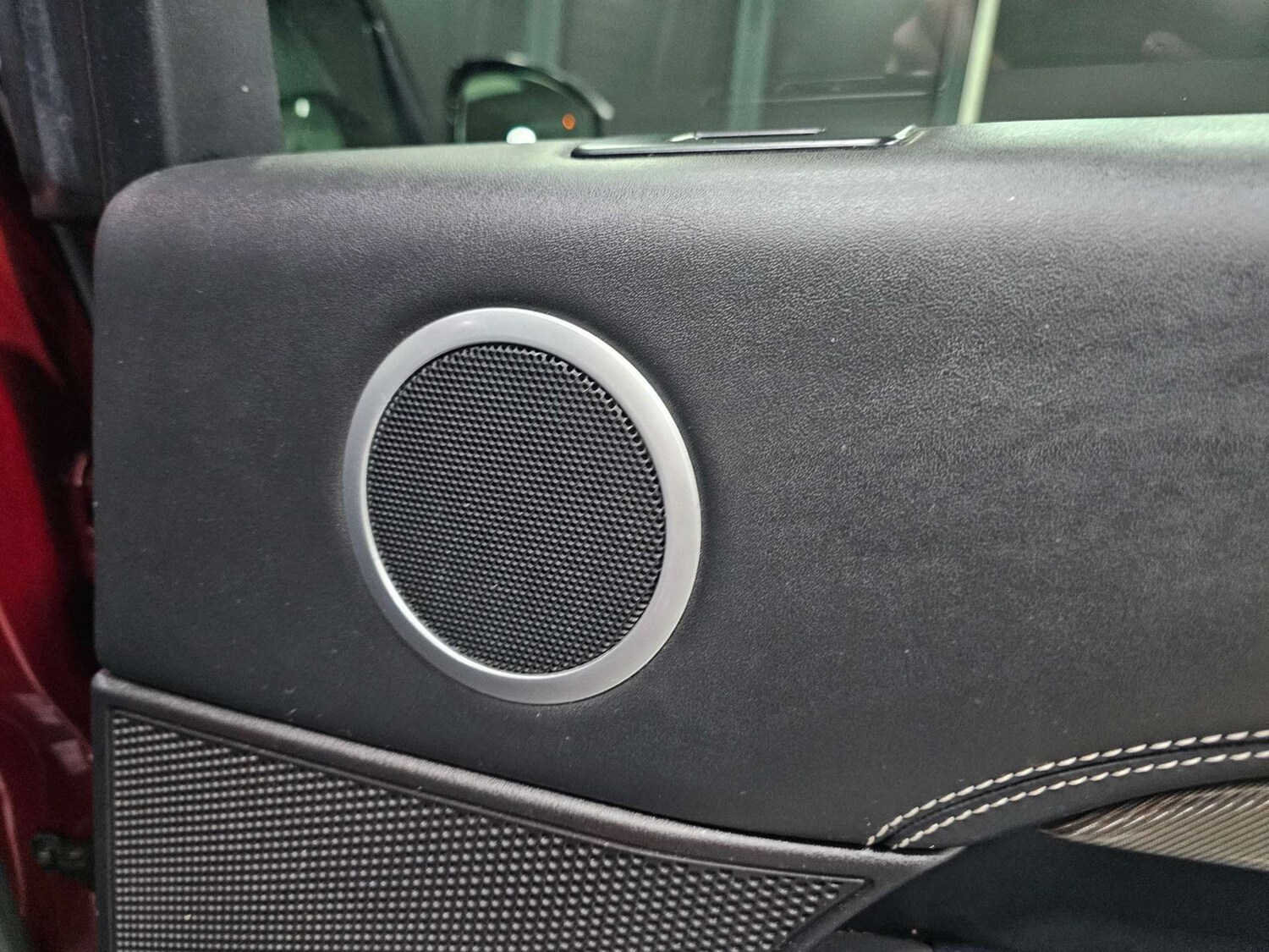 Used Land Rover Discovery 2017 for sale - 78055132: Photo 88