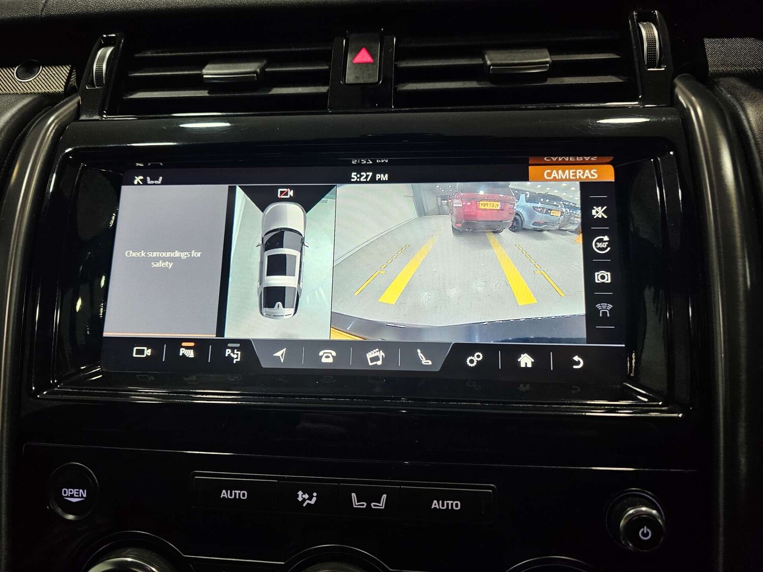 Used Land Rover Discovery 2017 for sale - 77937313: Photo 2