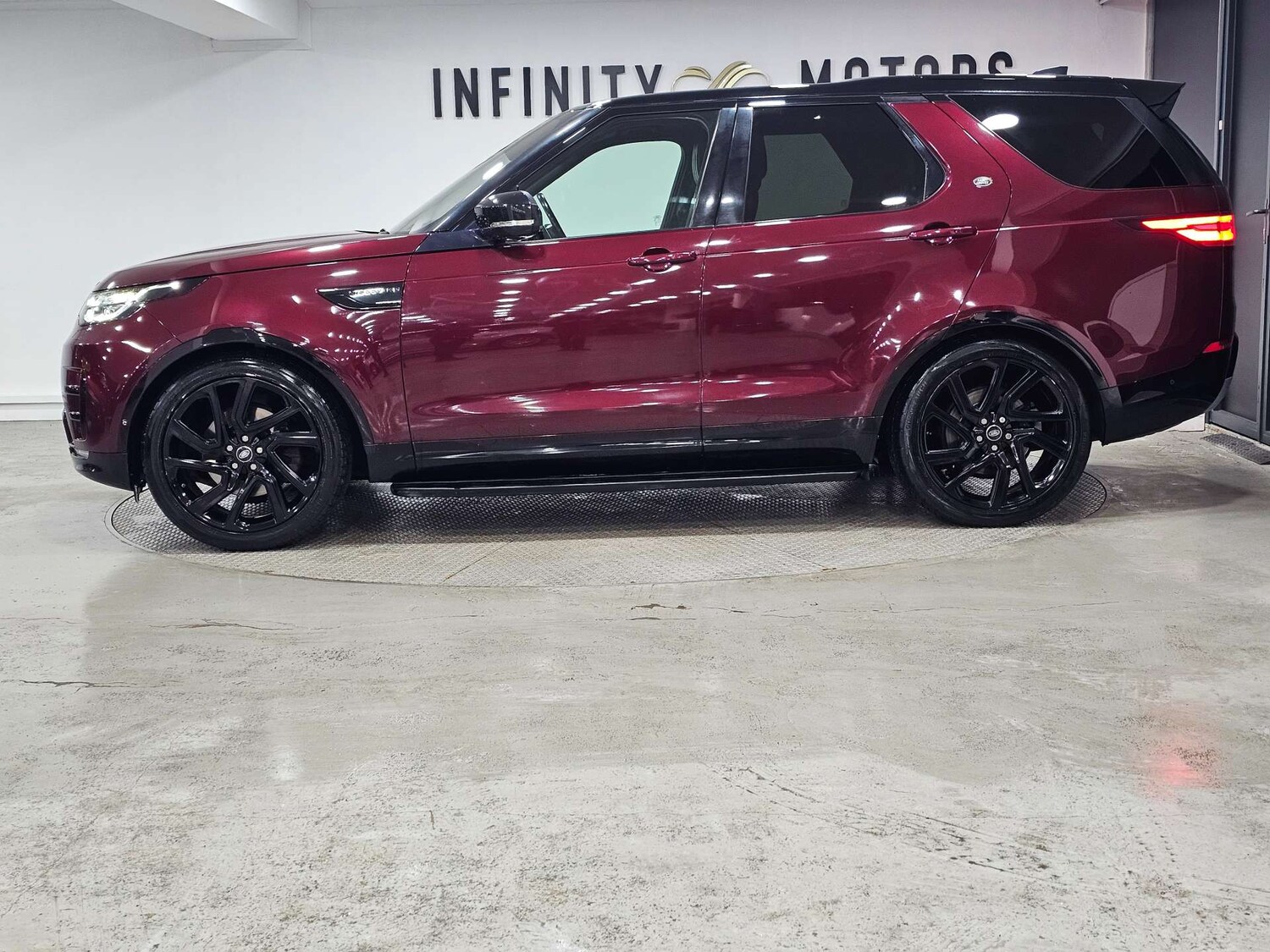 Used Land Rover Discovery 2017 for sale - 77937313: Photo 21