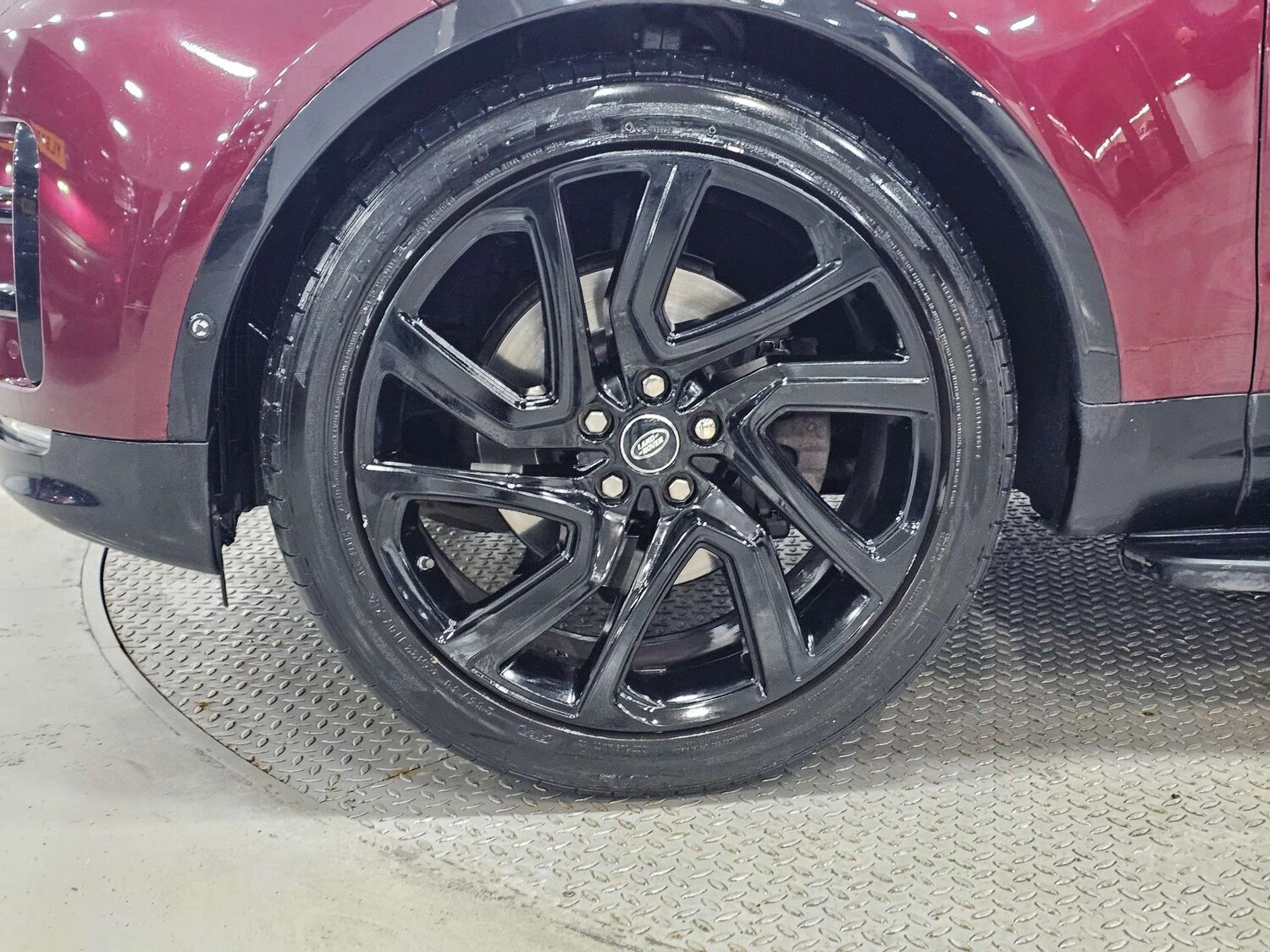 Used Land Rover Discovery 2017 for sale - 77937313: Photo 24