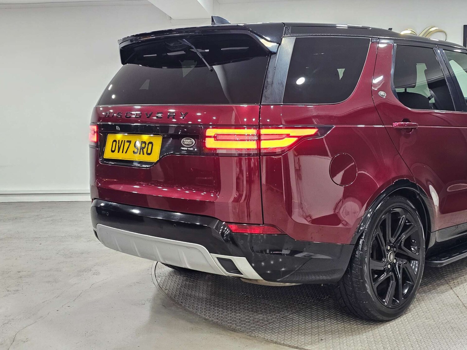 Used Land Rover Discovery 2017 for sale - 77937313: Photo 35